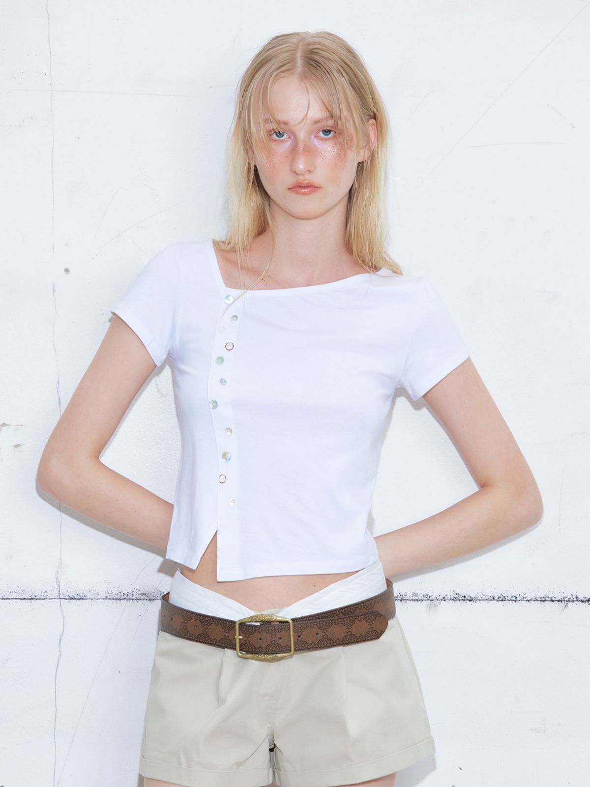 에트몽(ETMON) Pearl Button T-Shirt, White