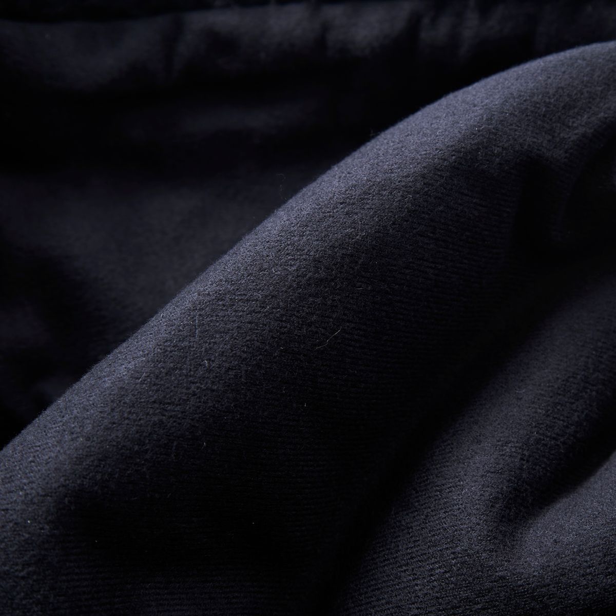 가먼츠팹(GARMENTS FAB) Heavy EMB Padded Fur Jacket (BLACK)