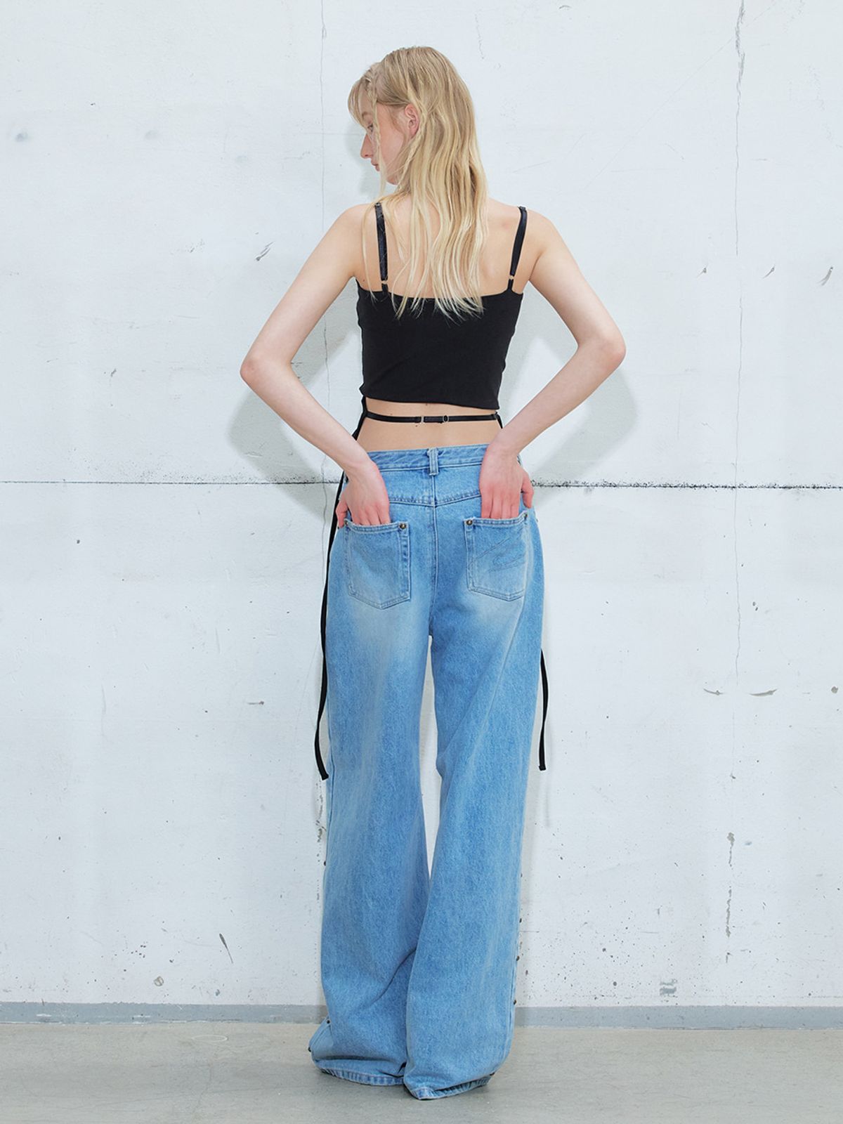 에트몽(ETMON) Drop Strap Sleeveless Top, Black