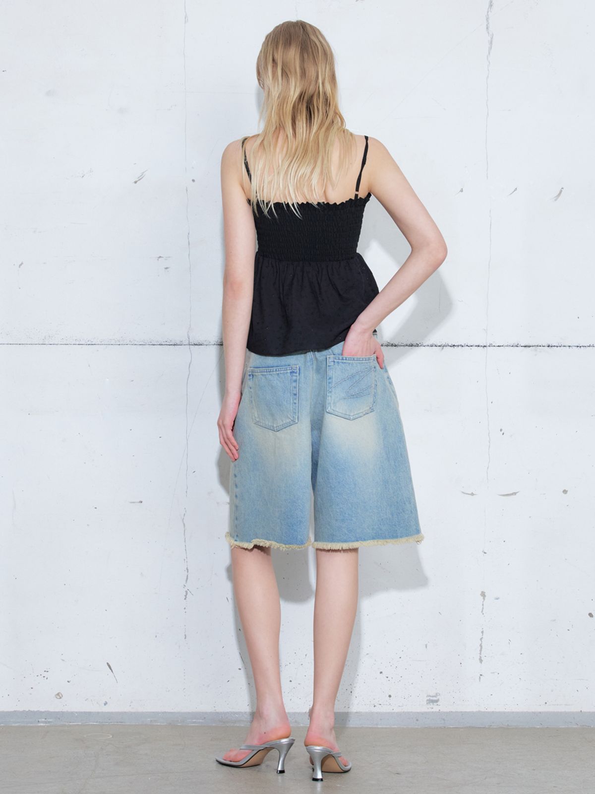 에트몽(ETMON) Flower Smock Blouse, Black