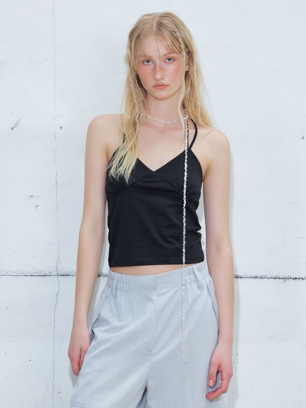 에트몽(ETMON) Triangle Halter Sleeveless Top, Black