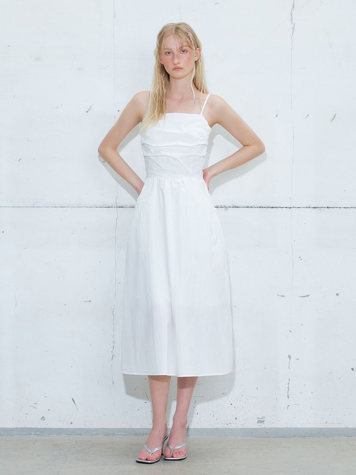 에트몽(ETMON) Slip Shirring Pocket Dress, White