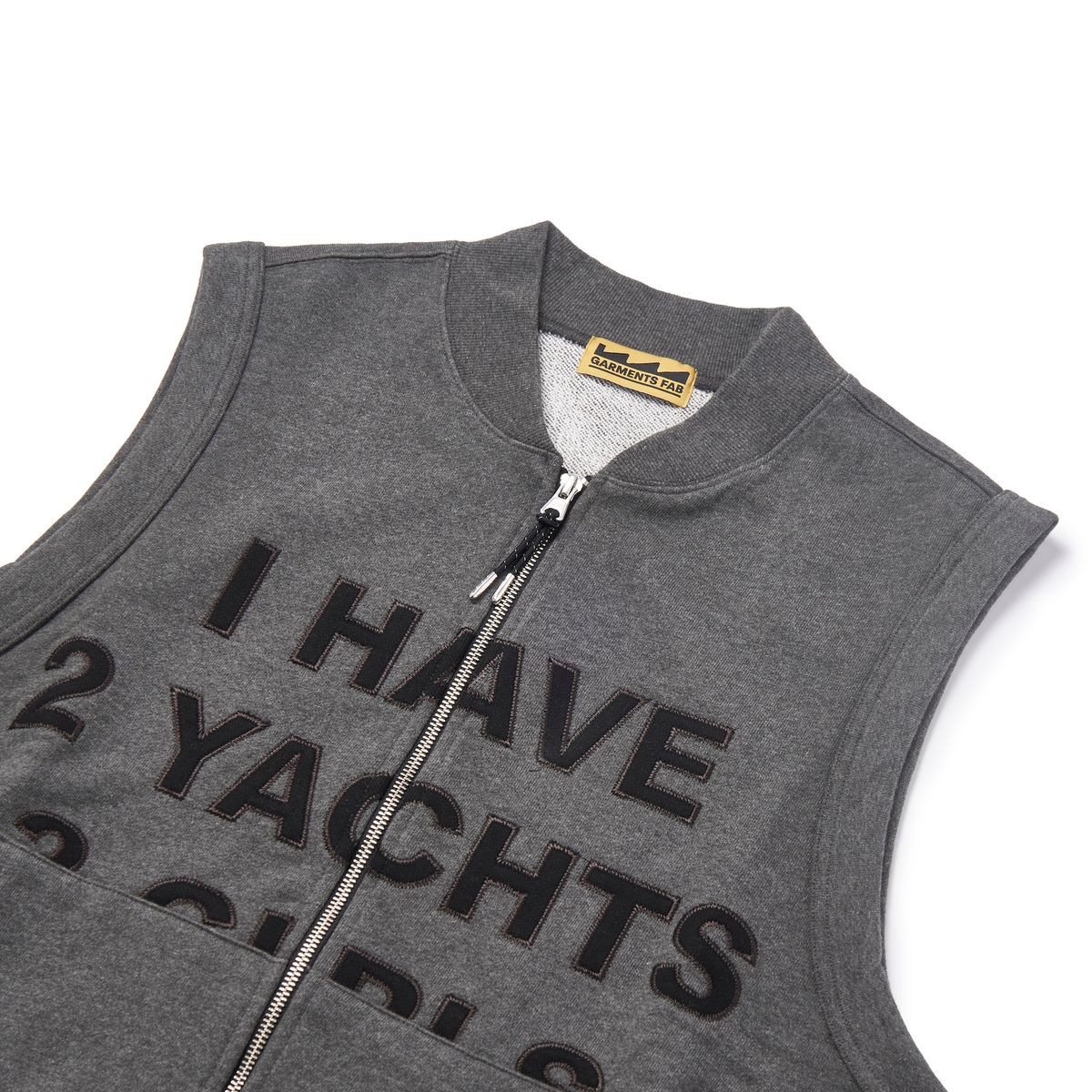 가먼츠팹(GARMENTS FAB) Gimmick Baller Vest (CHARCOAL)