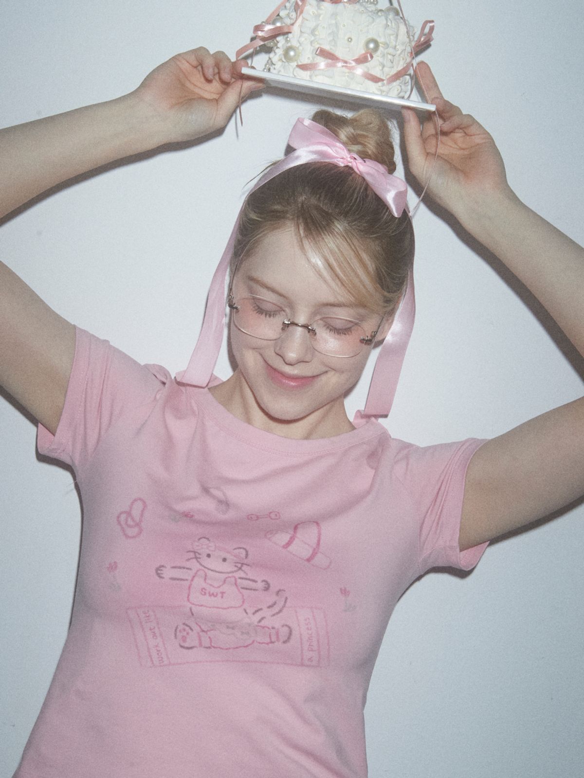 스웻스윗(SWEATSWEET) MEOW PILATES CLUB T-SHIRTS - PINK