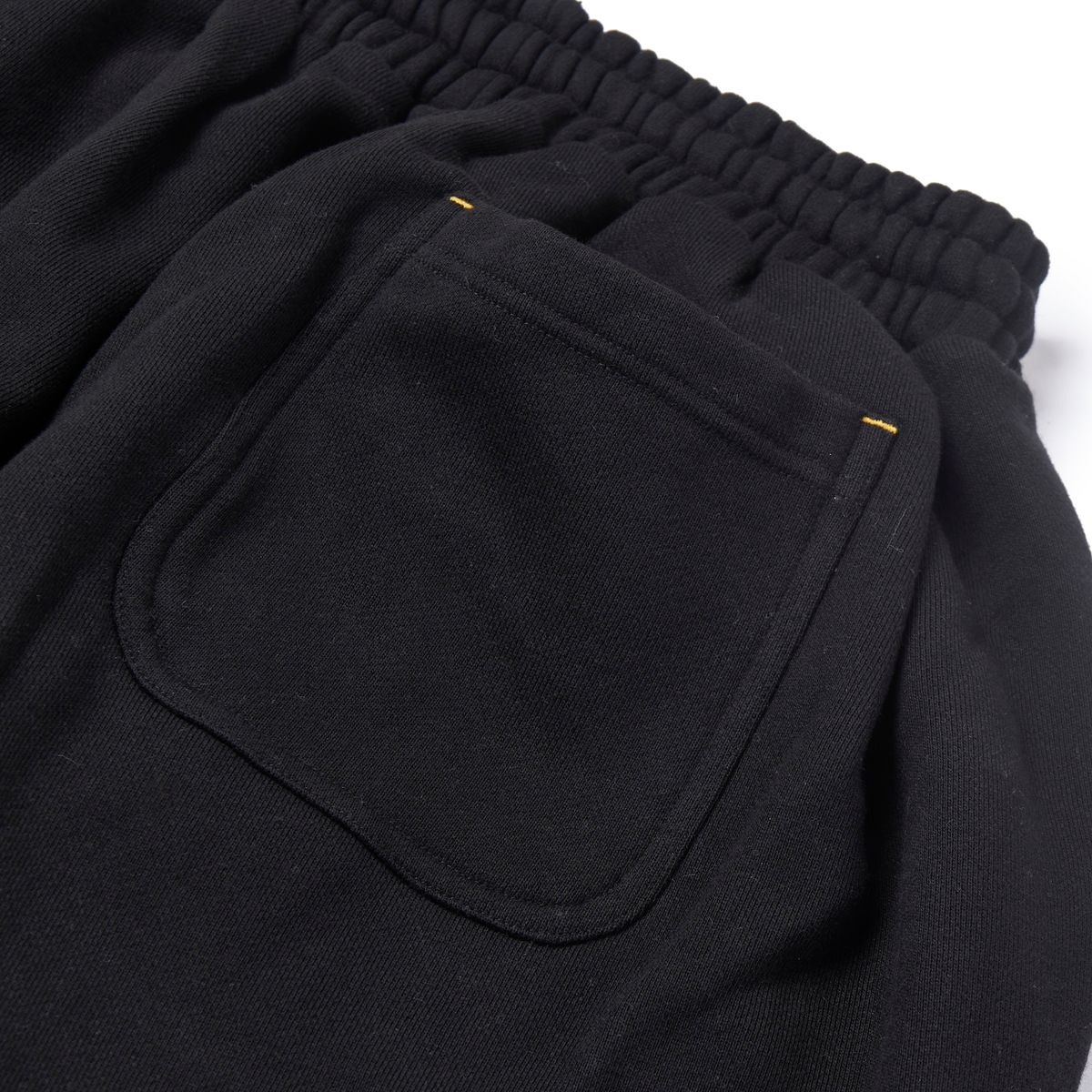 가먼츠팹(GARMENTS FAB) Quilted Double Knee Studs Sweatpants (BLACK)