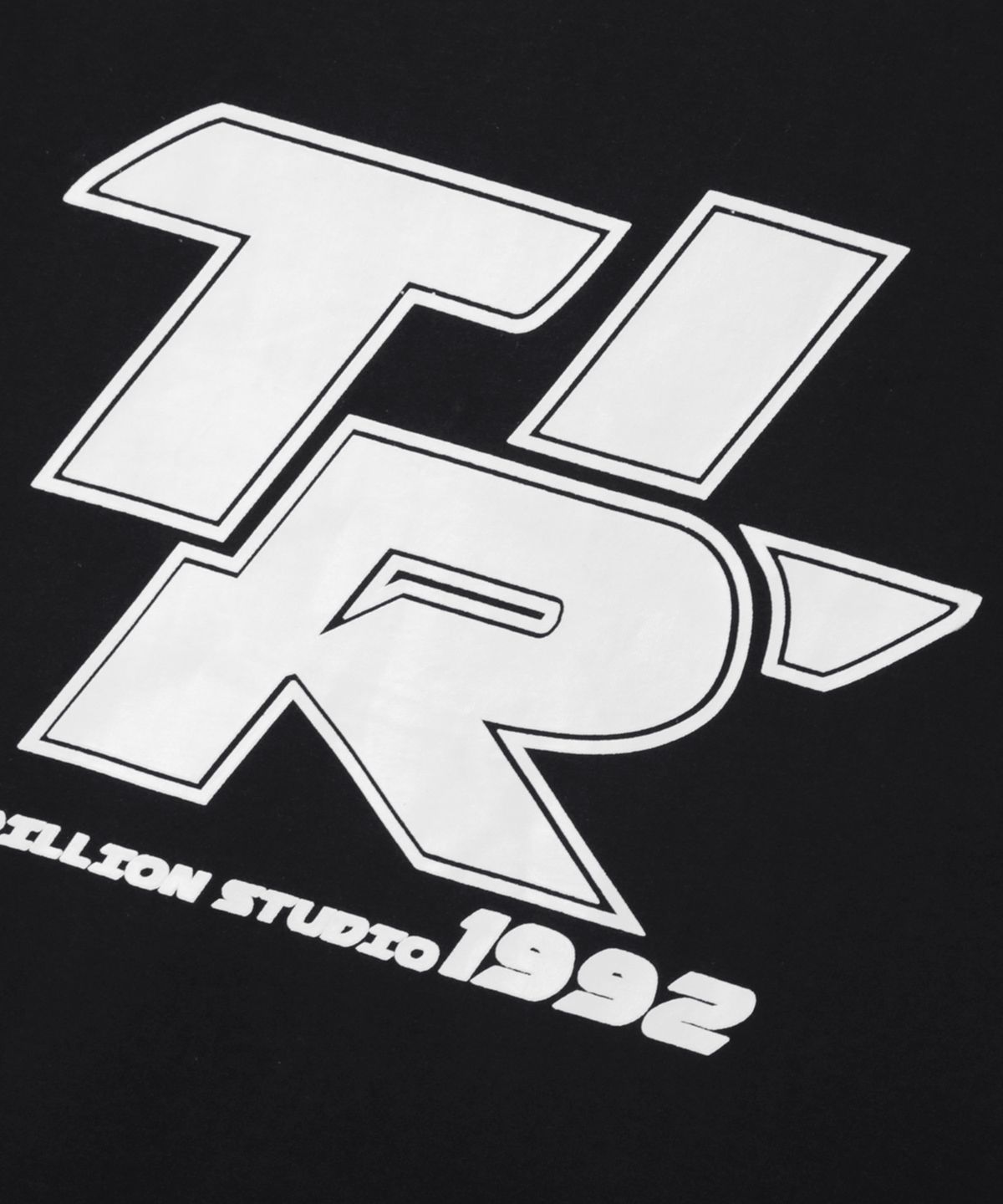 트릴리온(TRILLION) 트랙 라인 그래픽 링거 하프 티셔츠_블랙