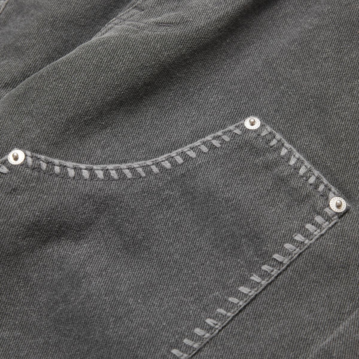 가먼츠팹(GARMENTS FAB) Blanket Stitch Pigment Carpenter Pants (CHARCOAL)