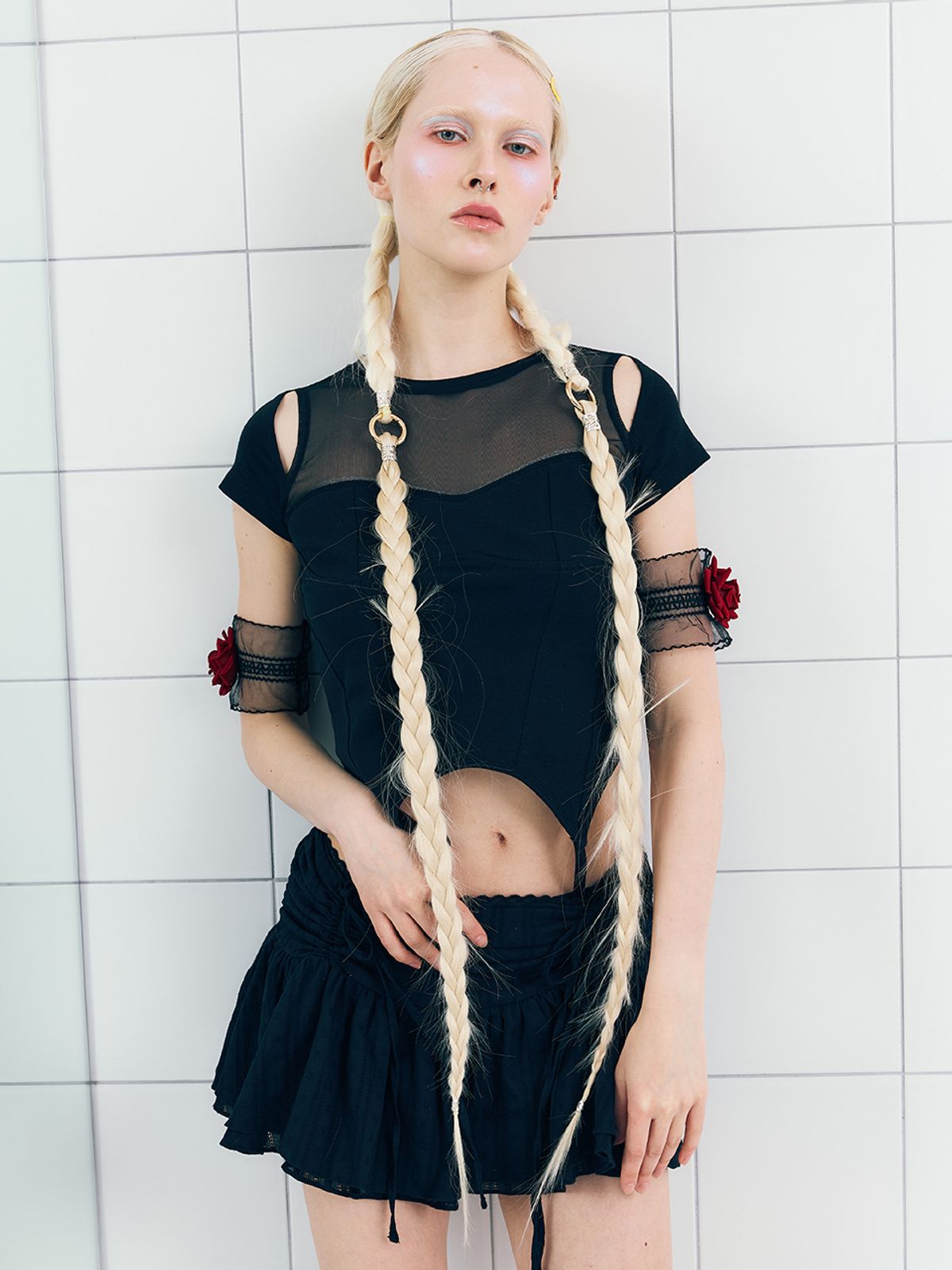 에즈이프 캘리(ASIF CALIE) SHIRRING RUFFLE LACE MINI SKIRT BLACK