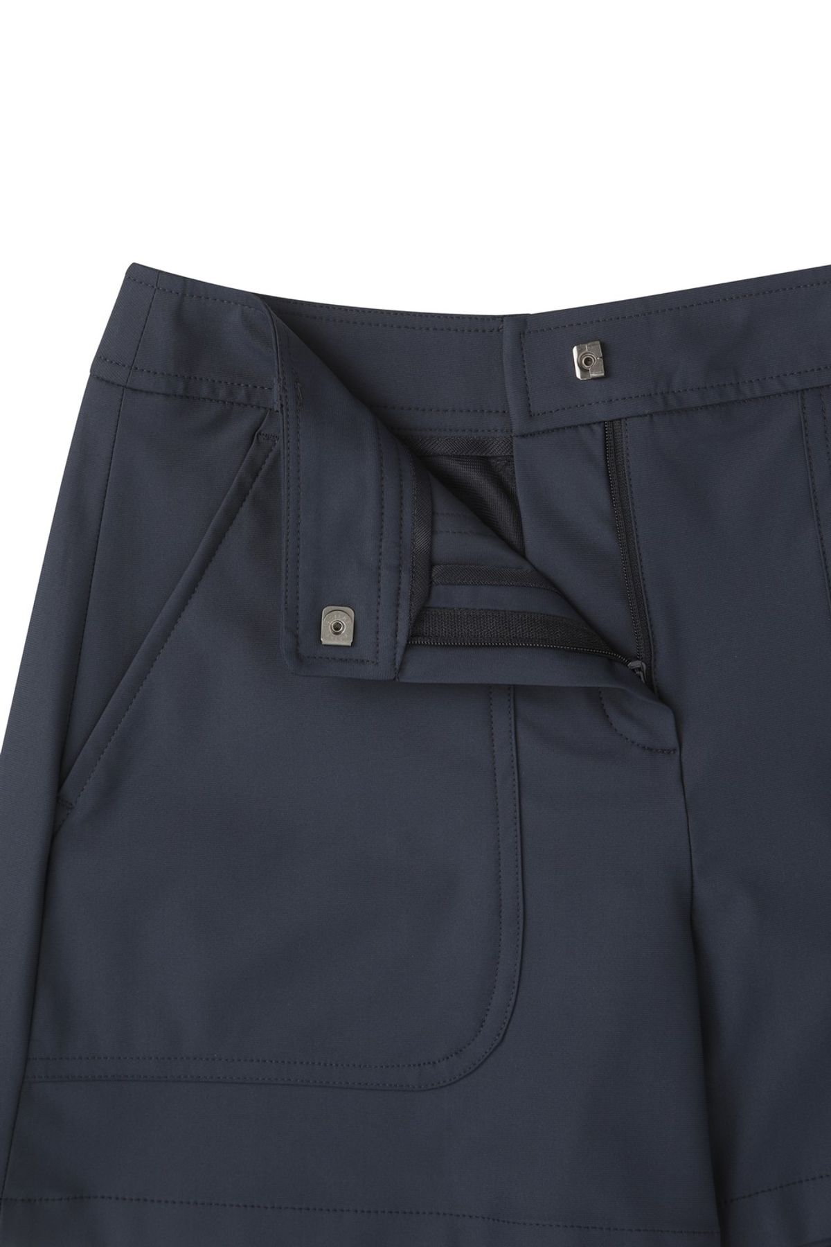 왁(WAAC) Women Athletic Big Pocket Shorts_WLPNM25403NYD