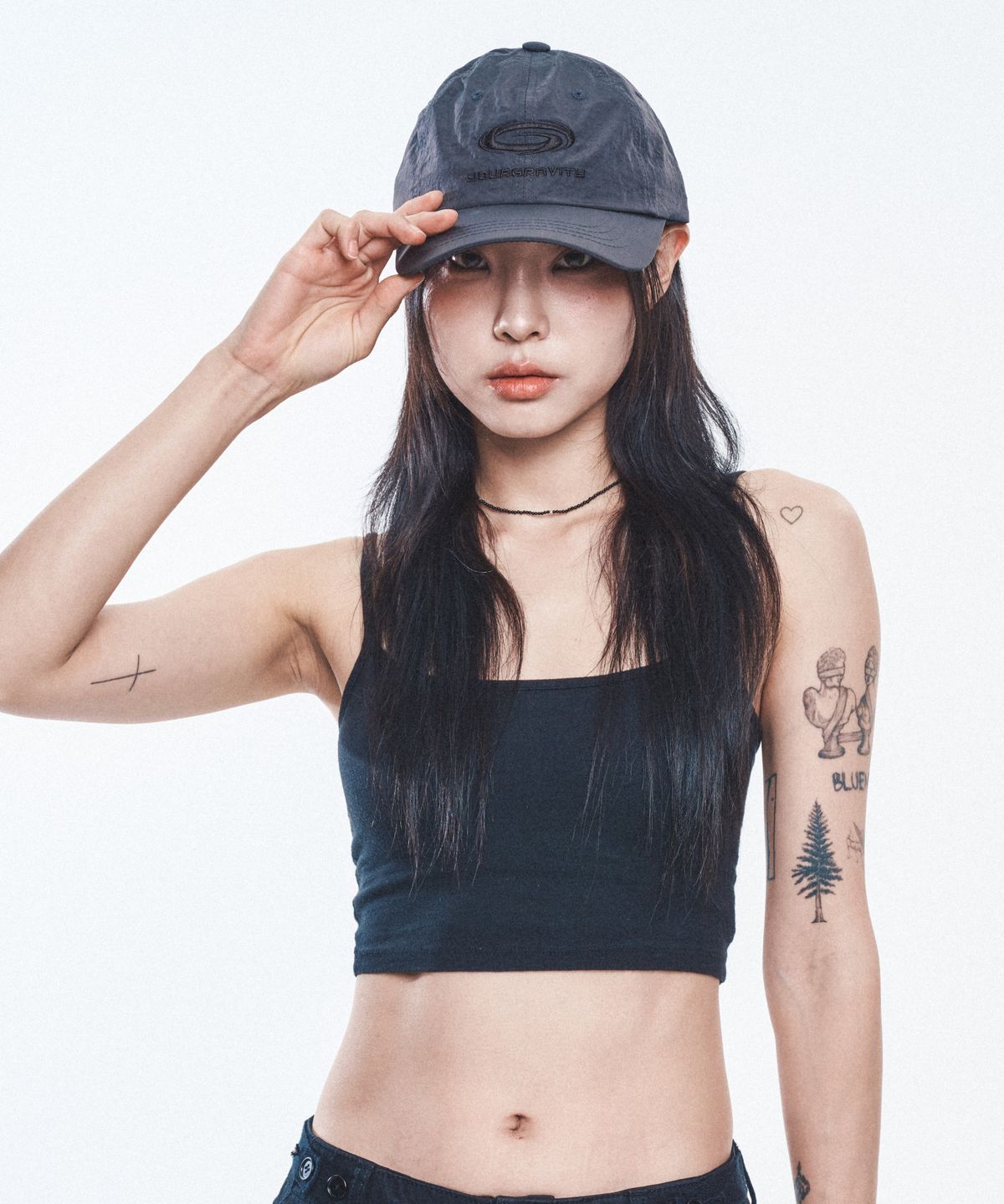 유어그래비티(YOURGRAVITY) GRAVITY HOLE LOGO NYLON  BALL CAP - Black