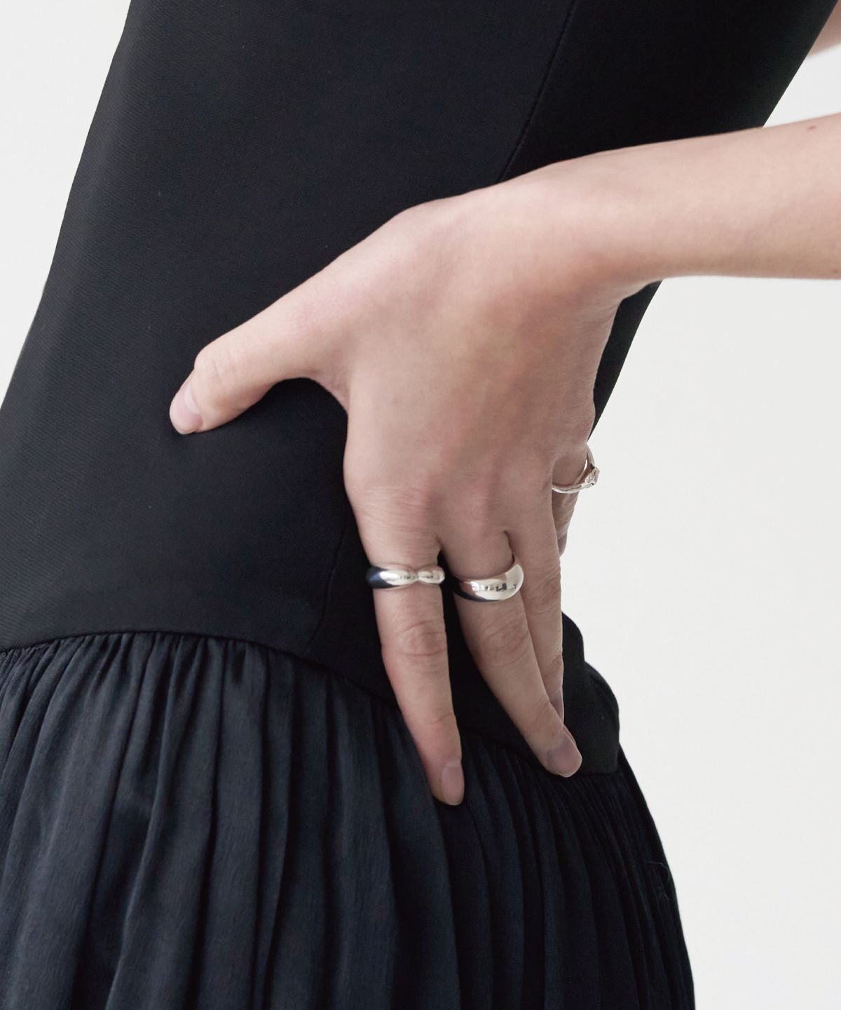 투쉐이드(TOUCHÉD) PEBBLE RING 03