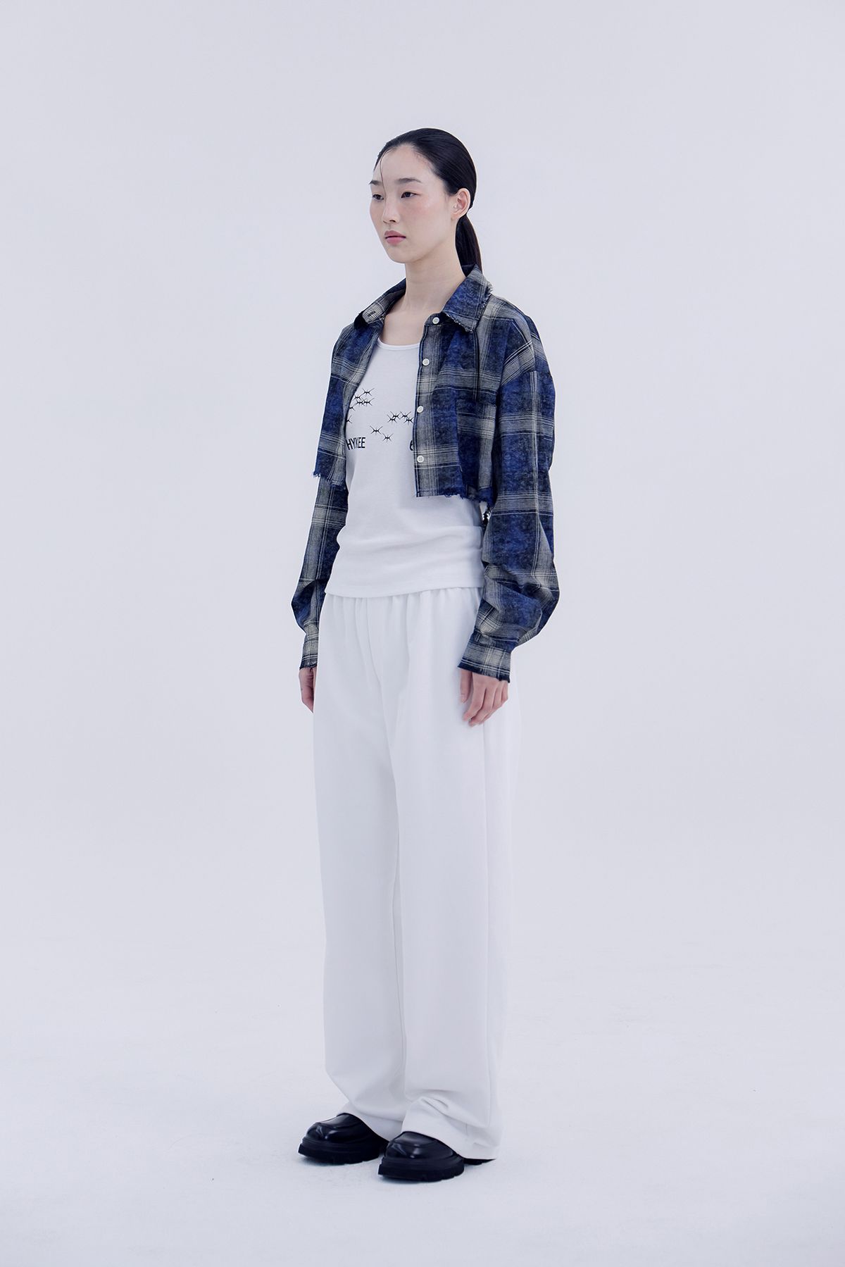 노 엑스트라 터치(NO EXTRA TOUCH) Check Crop Shirts (navy) / 25SPSH001NA