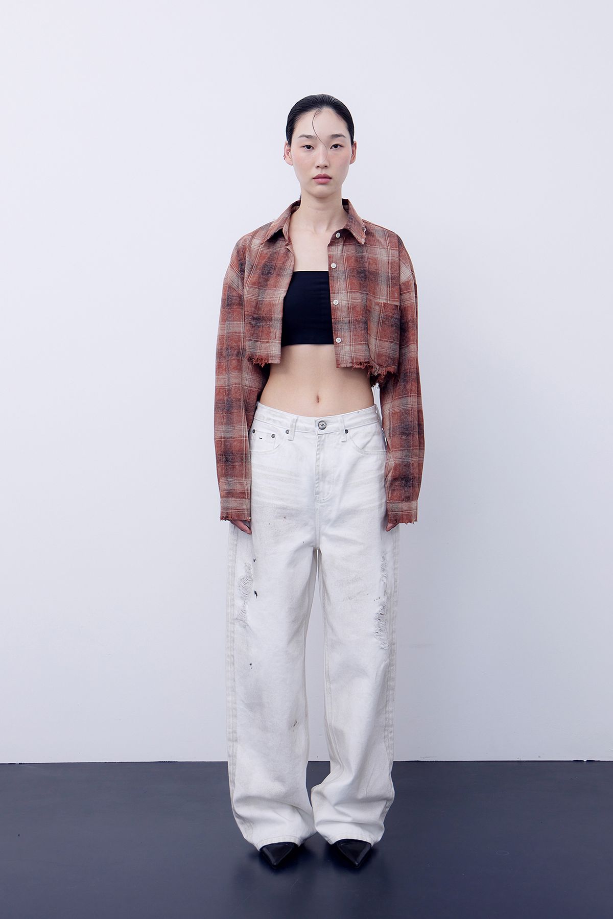 노 엑스트라 터치(NO EXTRA TOUCH) Check Crop Shirts (brown) / 25SPSH001BR