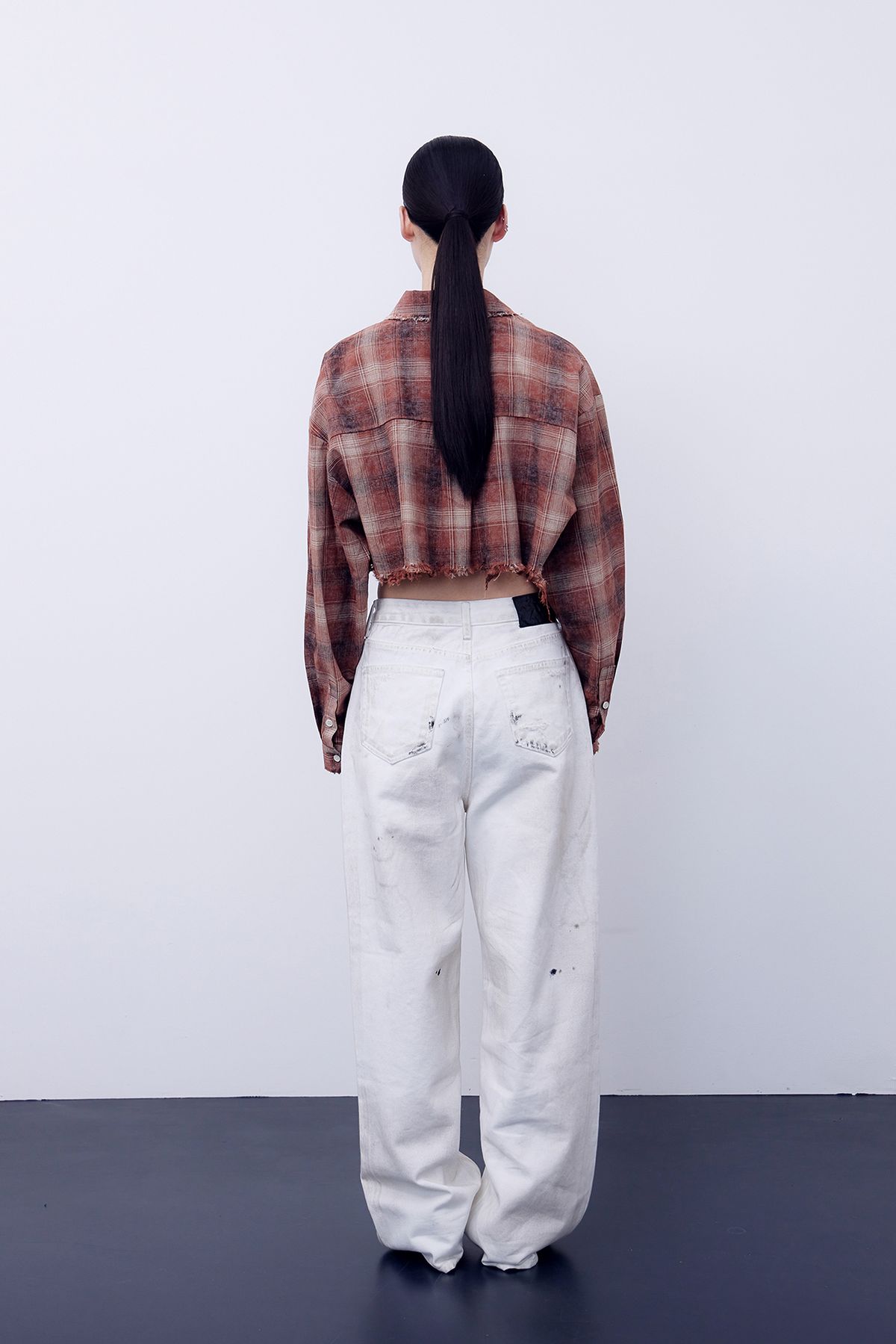 노 엑스트라 터치(NO EXTRA TOUCH) Check Crop Shirts (brown) / 25SPSH001BR