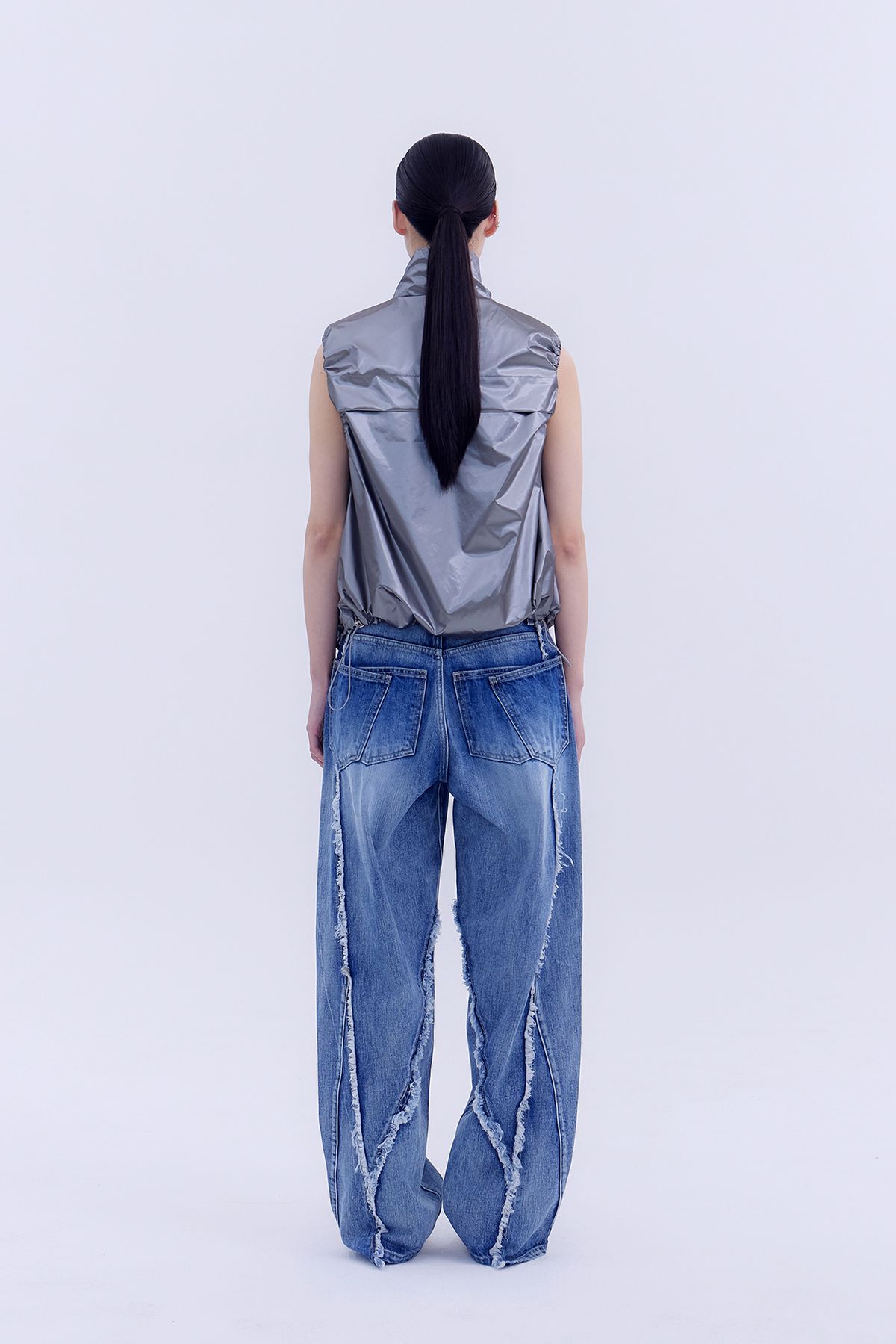 노 엑스트라 터치(NO EXTRA TOUCH) Silver Symbolic Vest / 25SPVS001SI