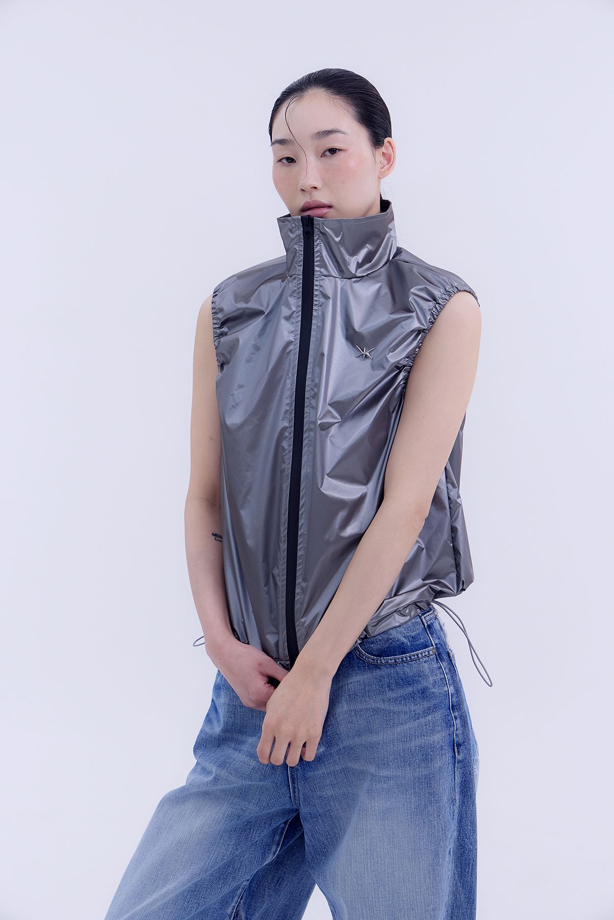 노 엑스트라 터치(NO EXTRA TOUCH) Silver Symbolic Vest / 25SPVS001SI