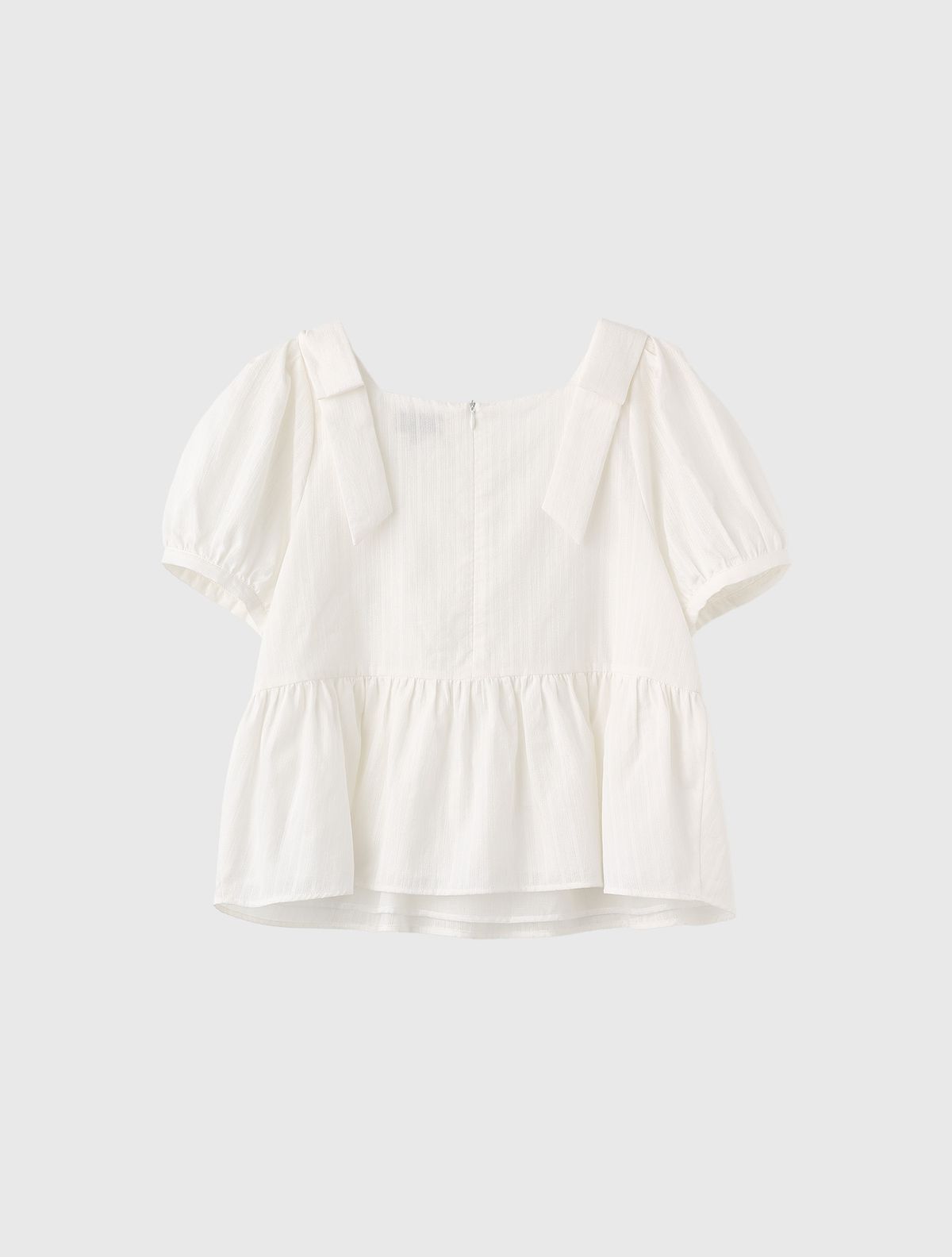 제너럴아이디어(GENERALIDEA) 스퀘어넥 리본 퍼프 블라우스 [WHITE] / WBE2L03519