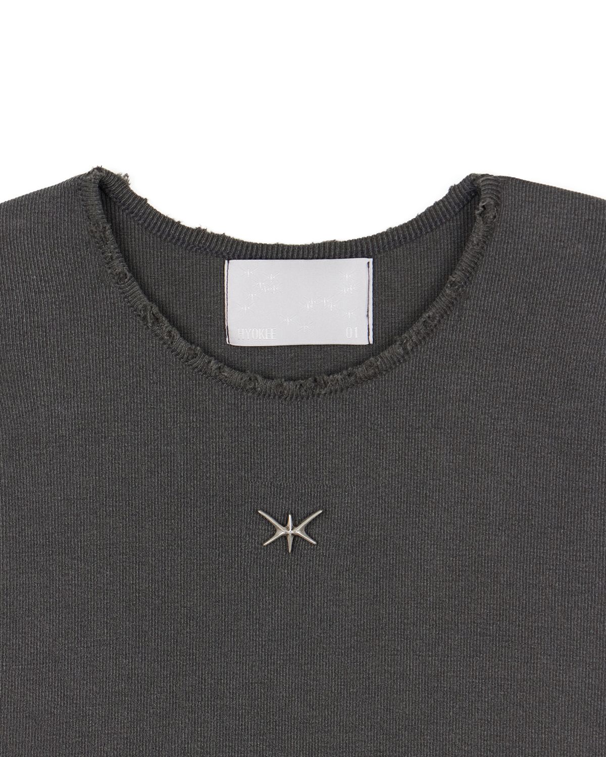 노 엑스트라 터치(NO EXTRA TOUCH) Destroyed Detail T-shirts (charcoal) / 25SPTS002CH
