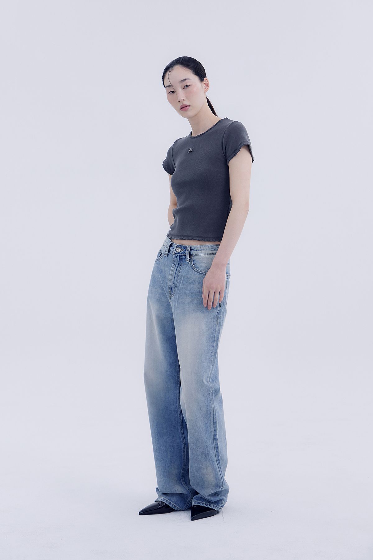 노 엑스트라 터치(NO EXTRA TOUCH) Destroyed Detail T-shirts (charcoal) / 25SPTS002CH