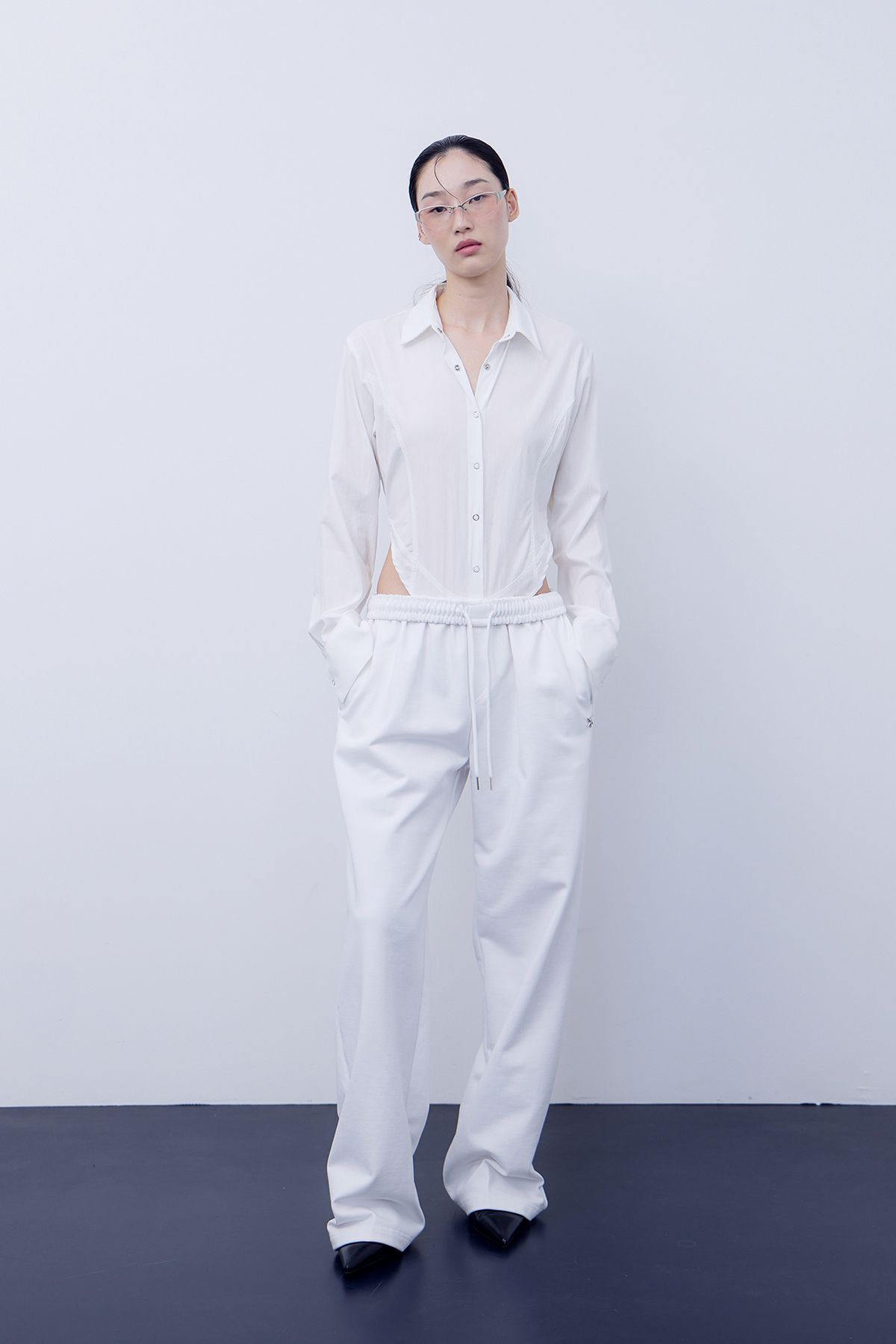 노 엑스트라 터치(NO EXTRA TOUCH) Easy Sweat Pants (white) / 25SPPT007WH