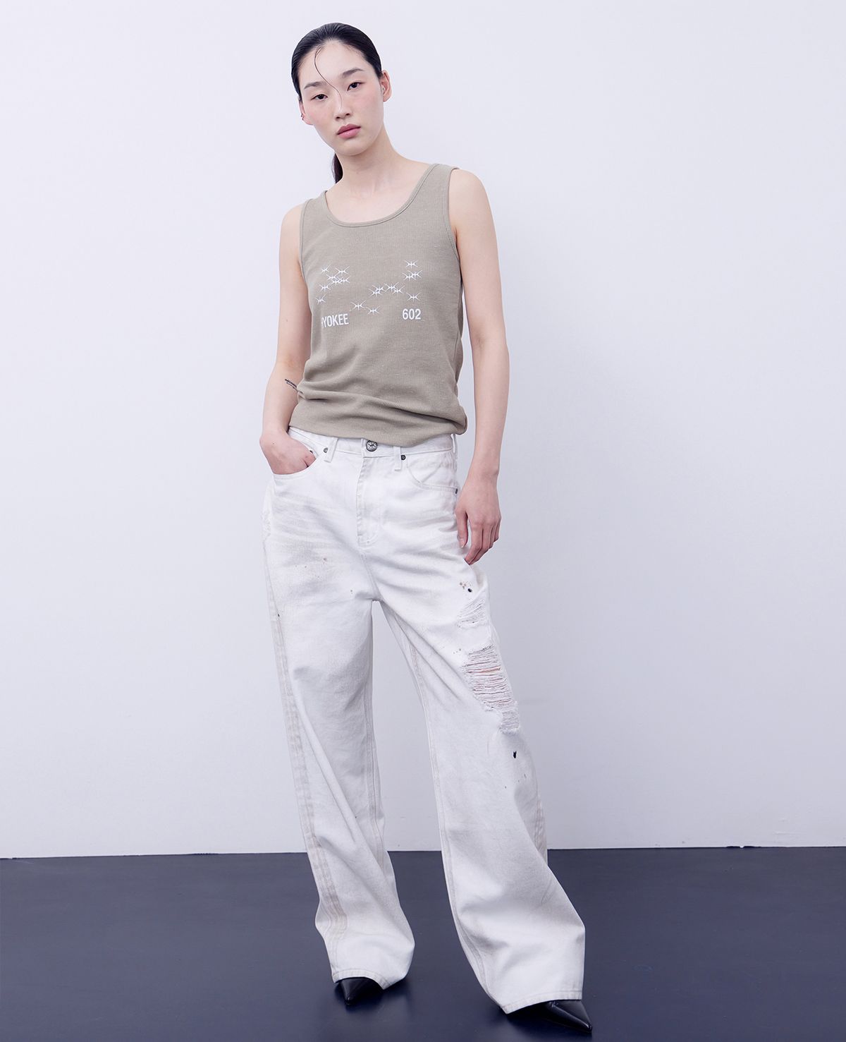 노 엑스트라 터치(NO EXTRA TOUCH) Dirty Detail White Denim / 25SPPT005WH