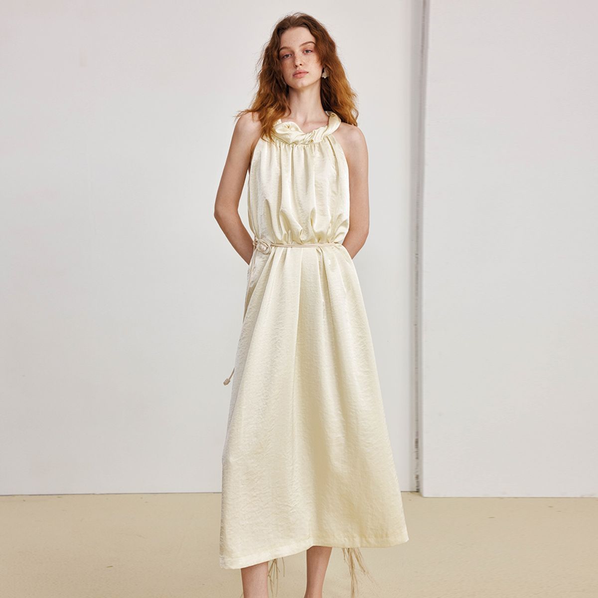 와이와이아이엠(YYIAM) YY_French sleeveless halterneck dress