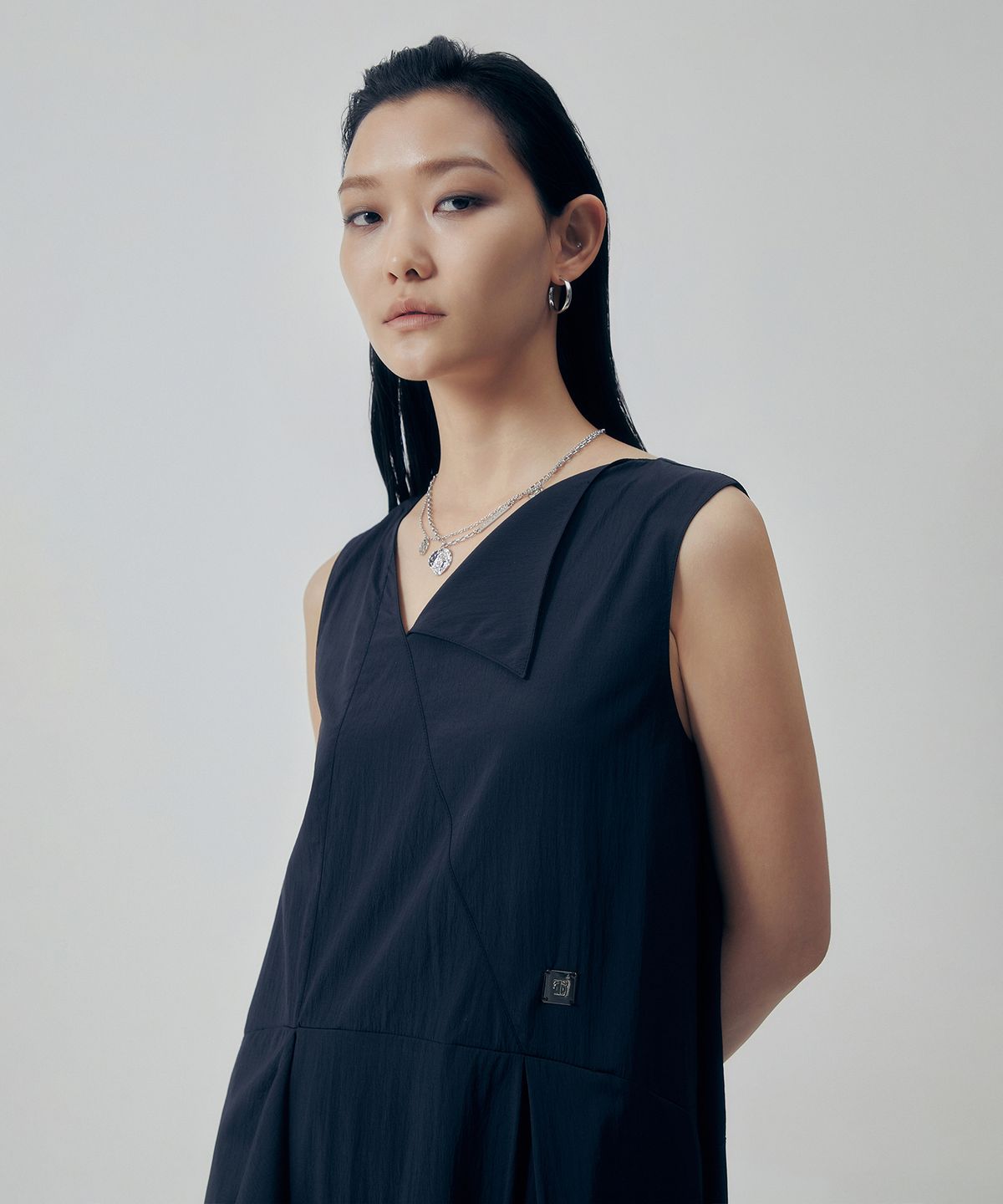 트리밍버드(TREEMINGBIRD) Overlay Draped Sleeveless One-piece [ Black ]