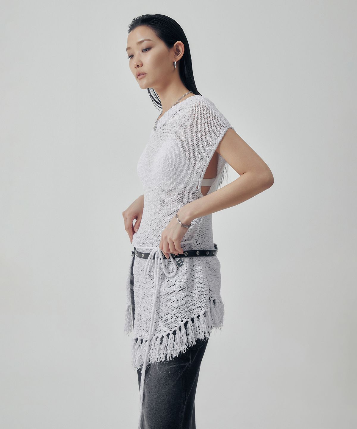 트리밍버드(TREEMINGBIRD) Slit Tassel Knit [ White ]
