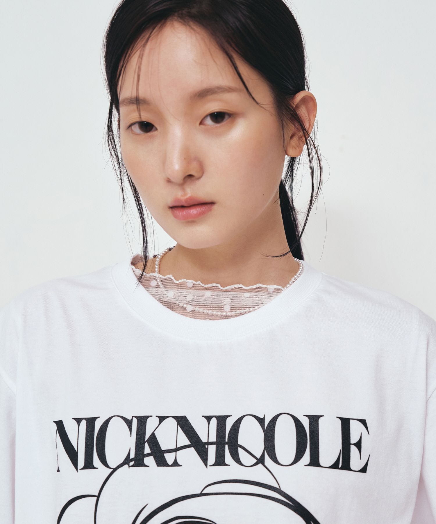 韓国 人気 ロゴTシャツ[NICK&NICOLE] BIG ROSE SLEEVE TOP MUSINSA公式 | NICK&NICOLE BIG ROSE SLEEVE TOP_WHITE BLACK