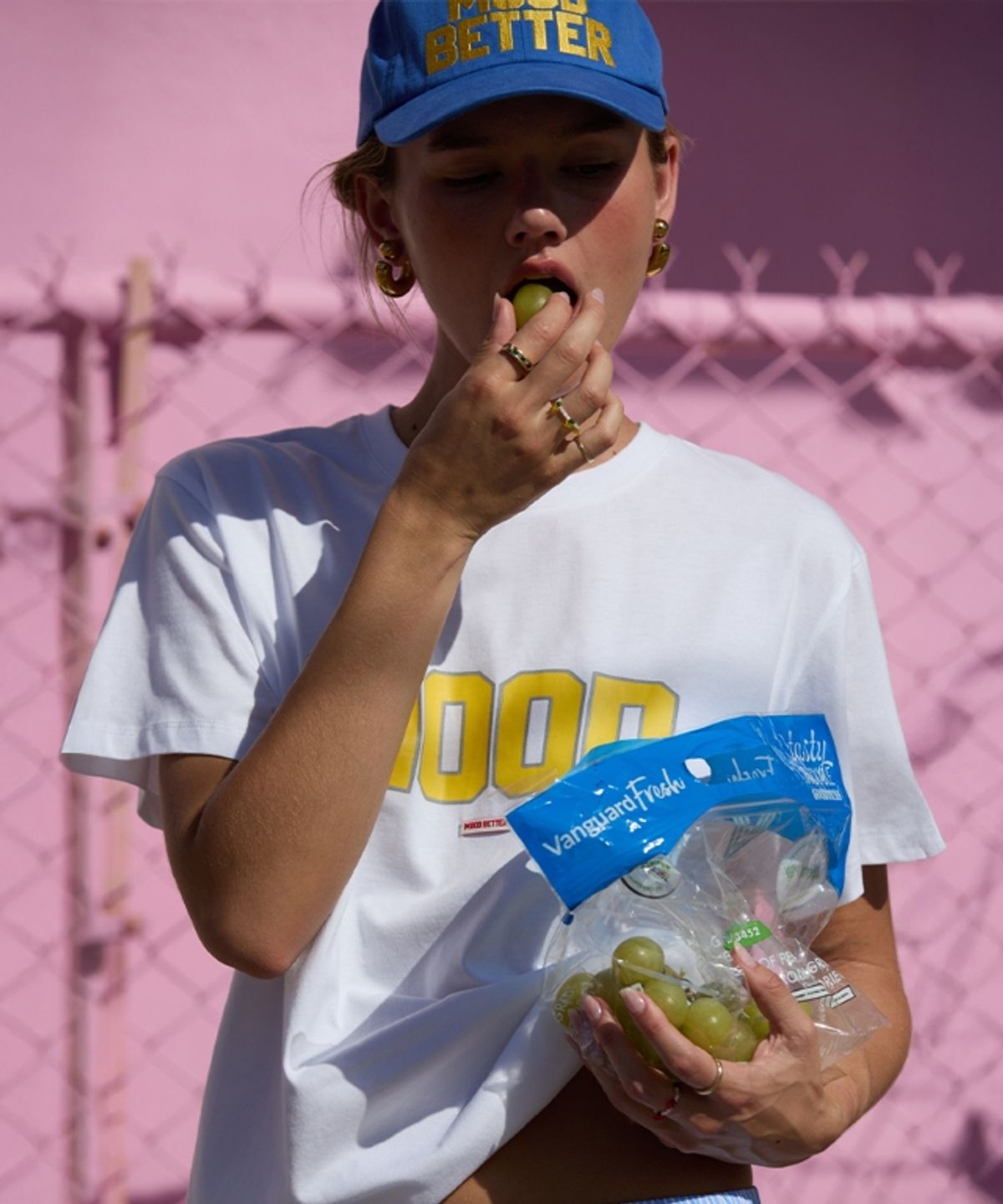 무드베러(MOODBETTER) MOOD STITCH LOGO BASIC FIT T SHIRTS WHITE