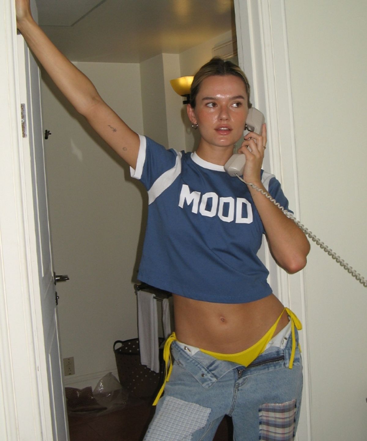 무드베러(MOODBETTER) MOOD LINGER CROP T SHIRTS NAVY