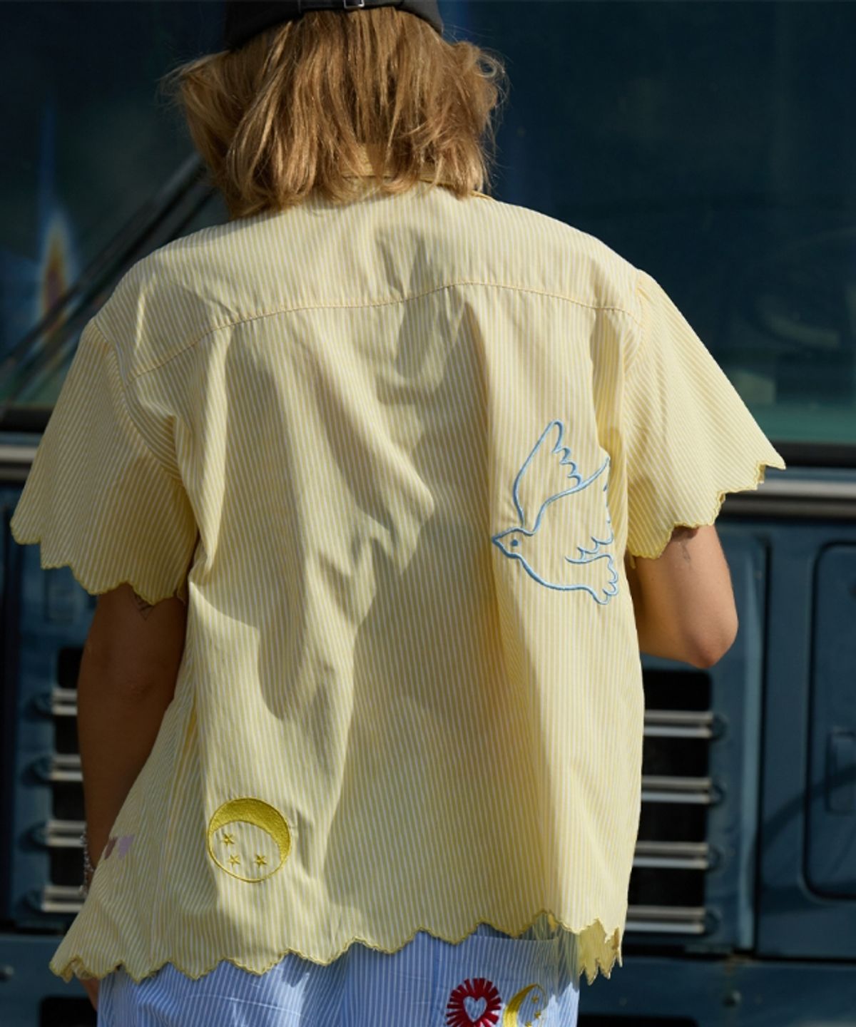 무드베러(MOODBETTER) BIRDS EMBROIDERY EYELET SHORT SLEEVE SHIRTS YELLOW