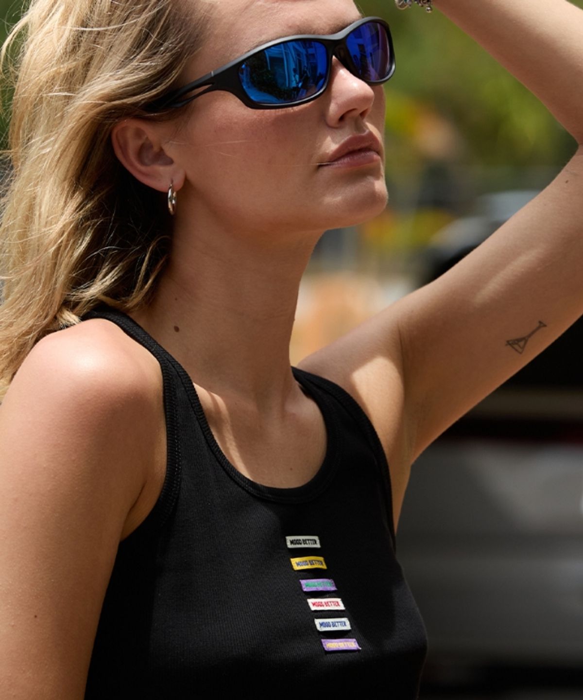 무드베러(MOODBETTER) LABEL POINT SLEEVELESS BLACK