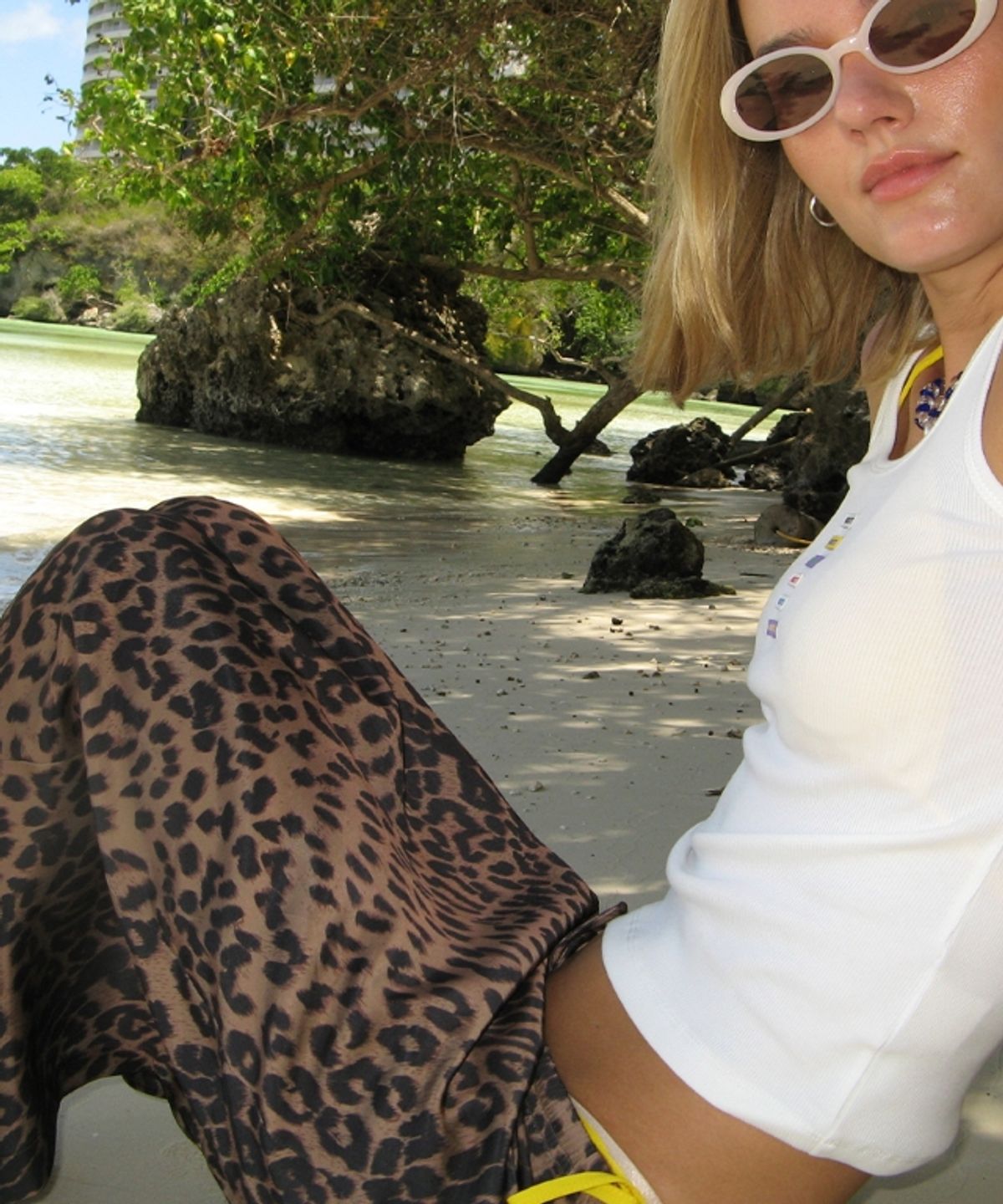 무드베러(MOODBETTER) LONG SATIN SKIRT LEOPARD