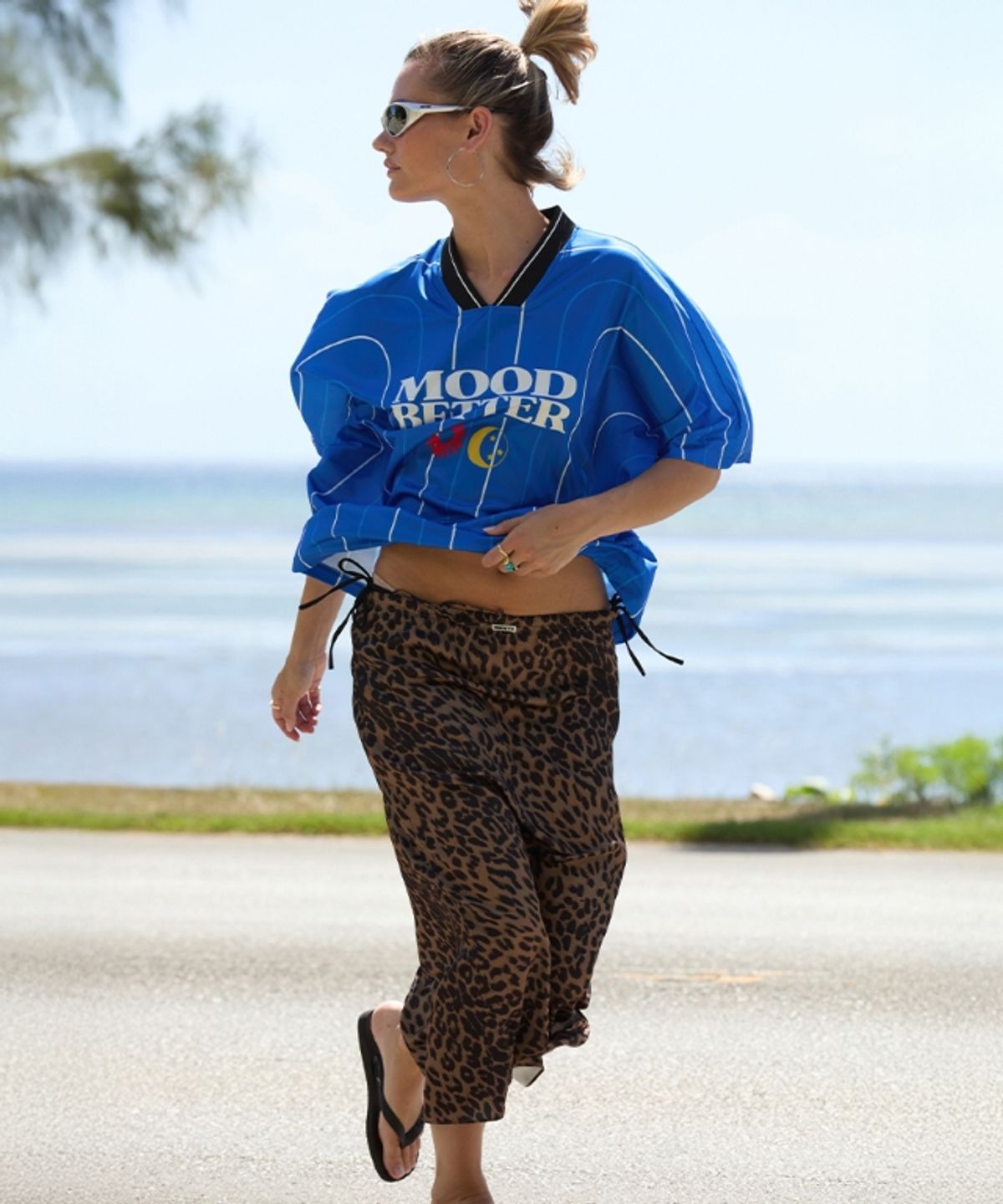 무드베러(MOODBETTER) LONG SATIN SKIRT LEOPARD