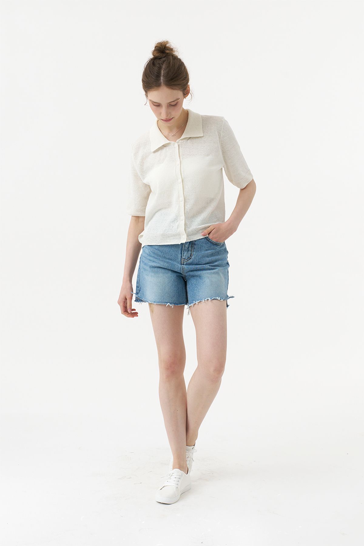 아코디코(ACODICO) Modern Sheer Collar Knit Cardigan
