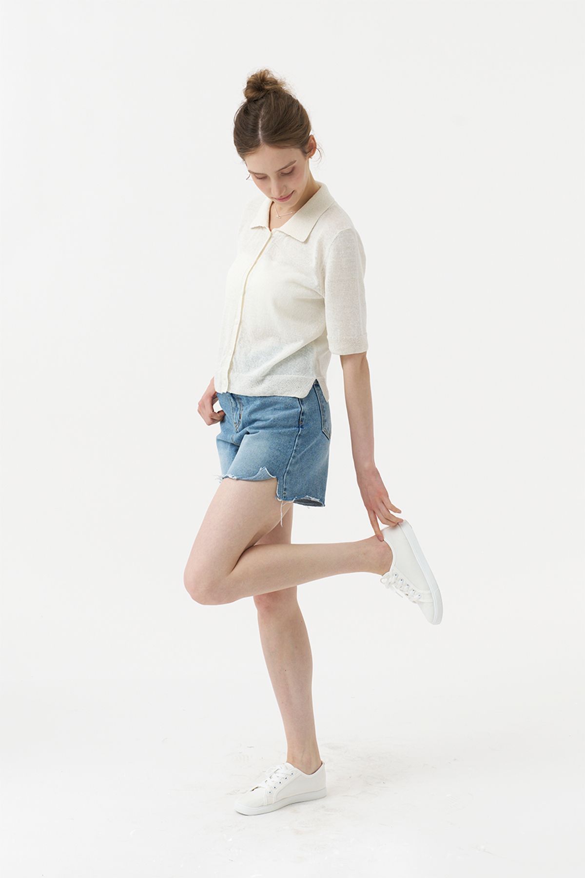 아코디코(ACODICO) Modern Sheer Collar Knit Cardigan