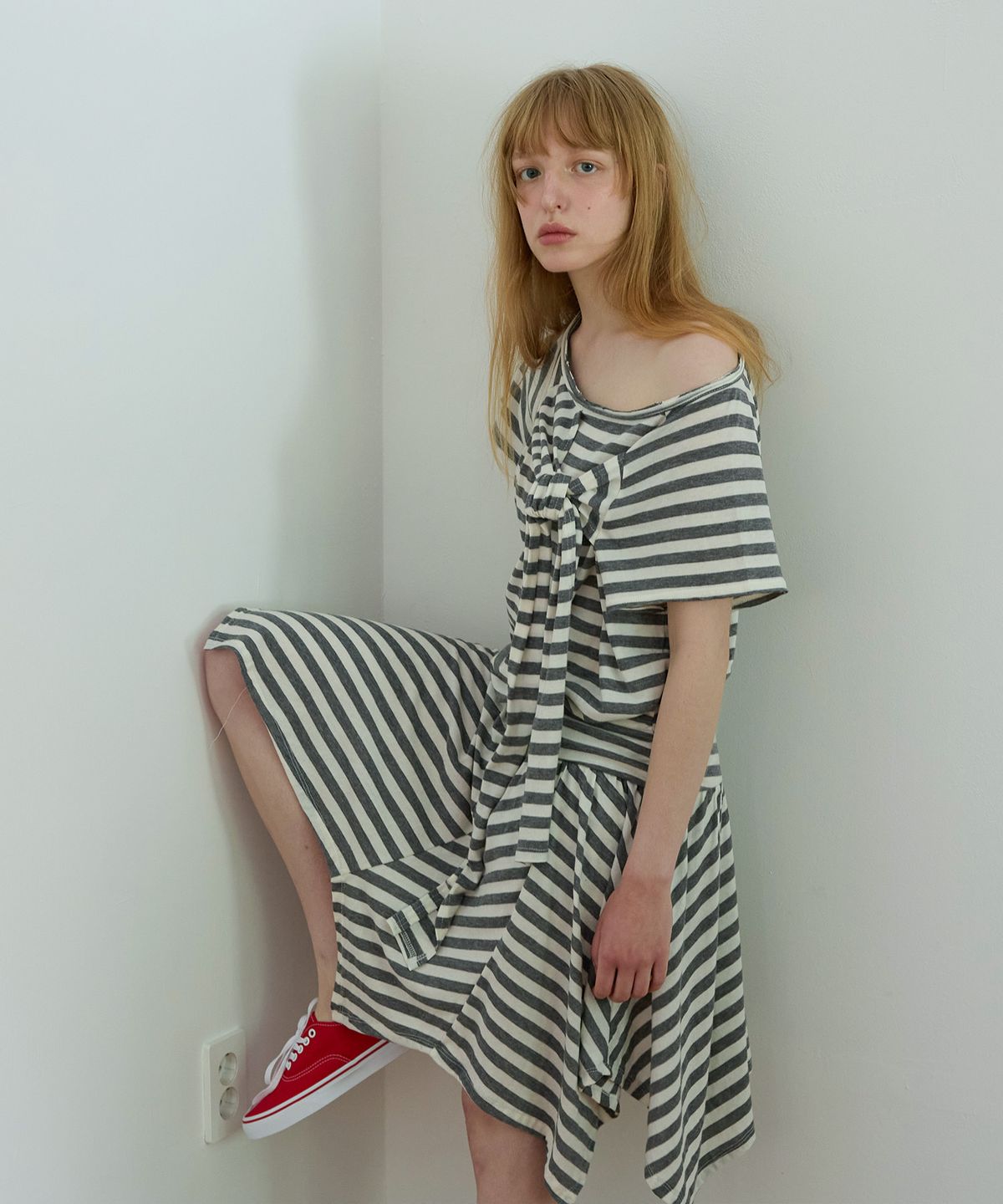 펀프롬펀(FUNFROMFUN) Stripy Unbalanced Skirt, Grey