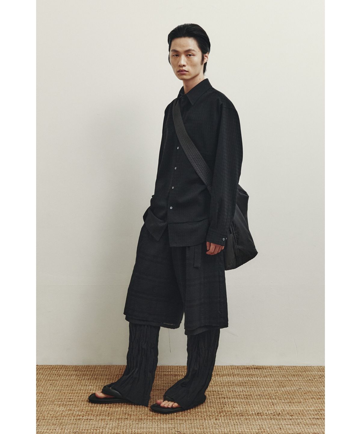 유스(YOUTH) Layered Bermuda Pants - Black Check