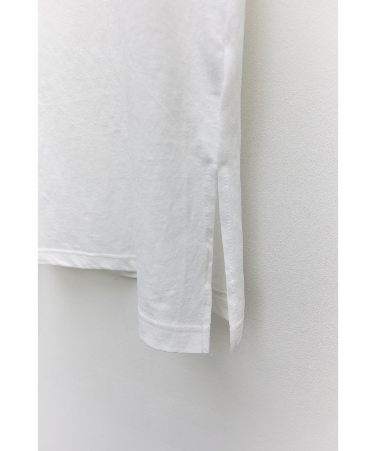 유스(YOUTH) Cut-off Slit Sleeveless - White