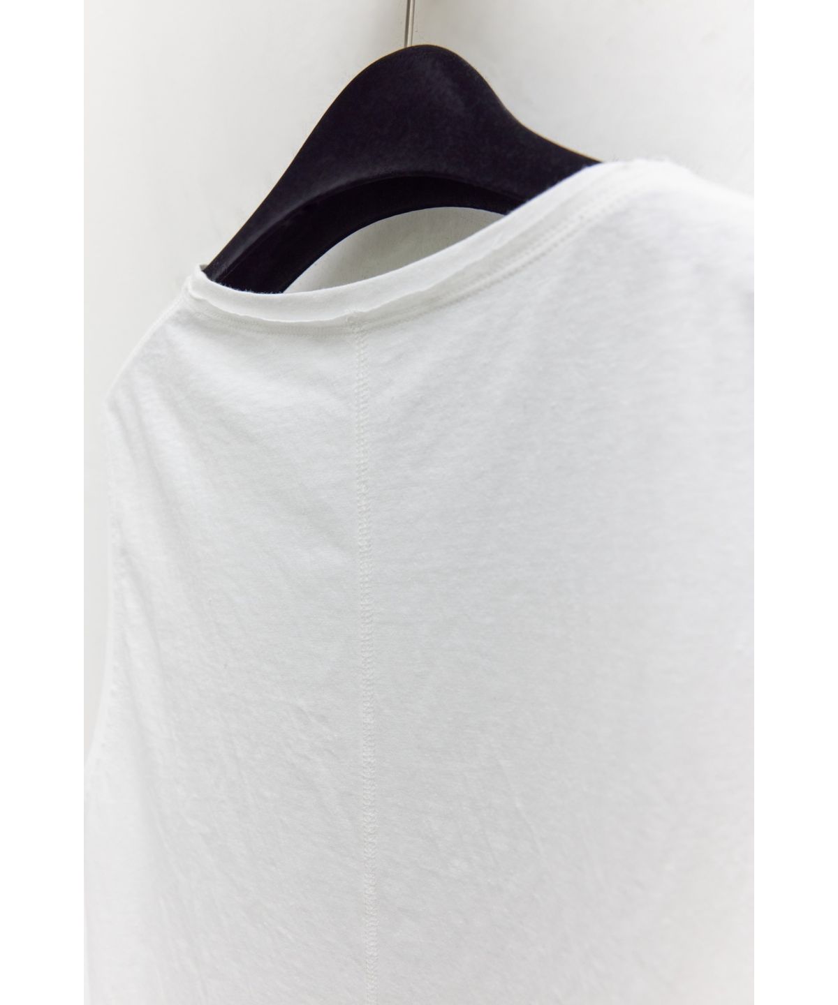유스(YOUTH) Cut-off Slit Sleeveless - White