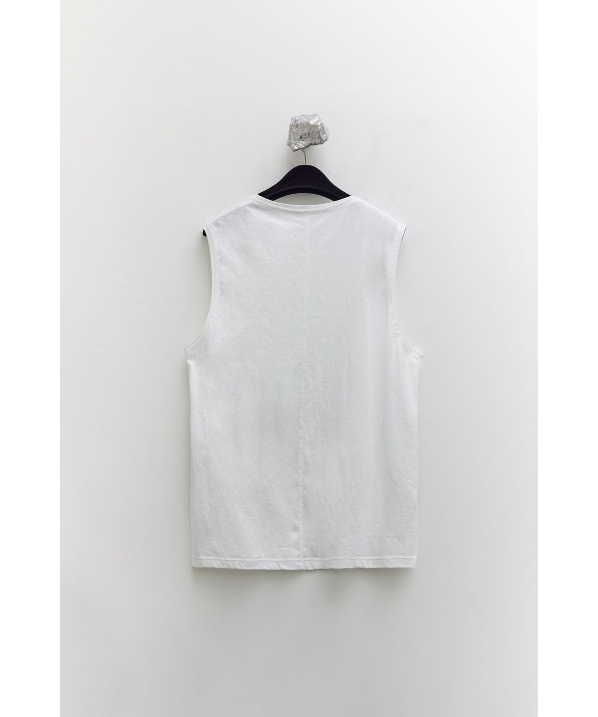 유스(YOUTH) Cut-off Slit Sleeveless - White