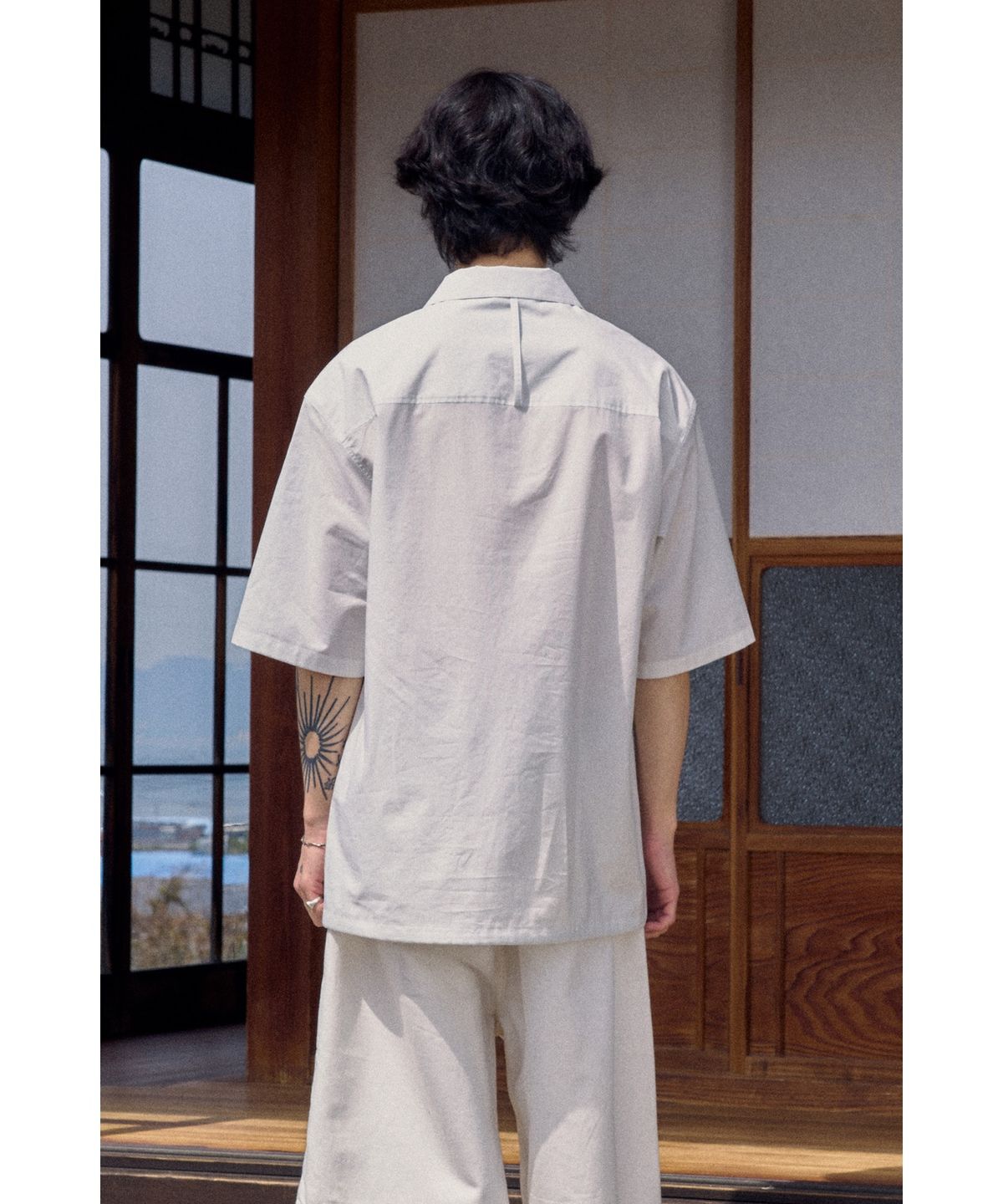 유스(YOUTH) Capri Half Shirt - Ivory Stripe