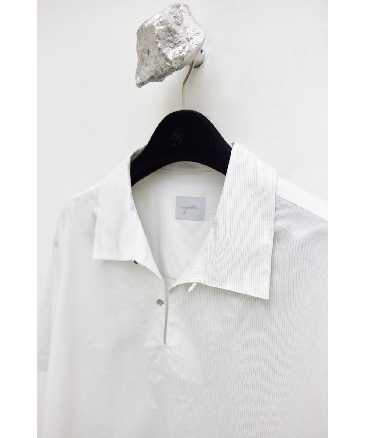 유스(YOUTH) Capri Half Shirt - Ivory Stripe