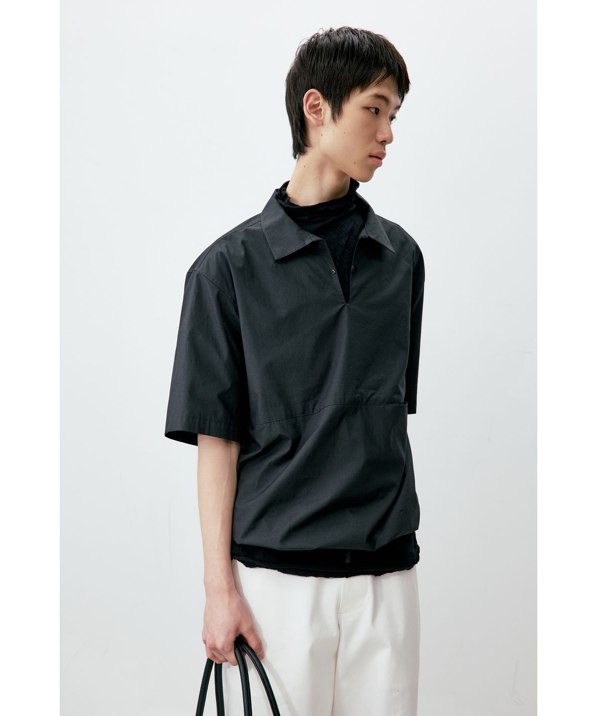 유스(YOUTH) Capri Half Shirt - Black
