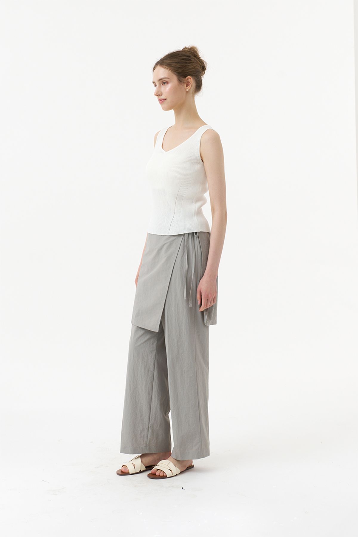 아코디코(ACODICO) Ribbed Linen Sleeveless Top