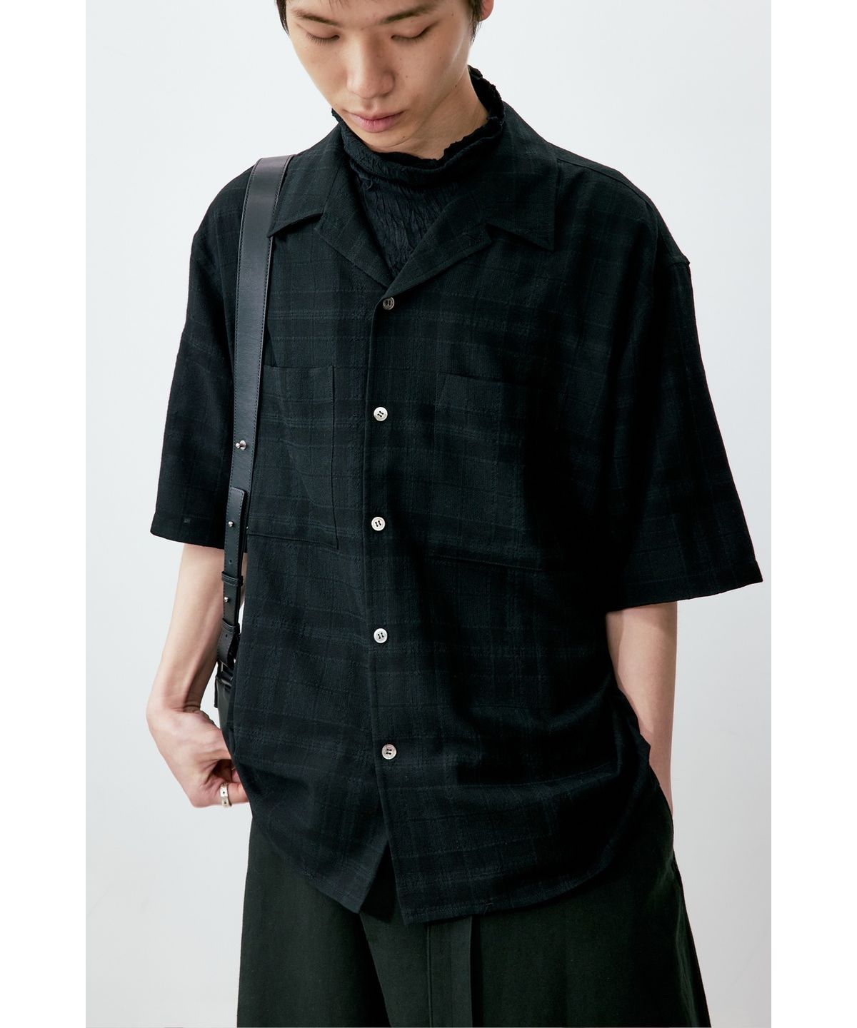 유스(YOUTH) Convertible Collar Half Shirt - Black Check