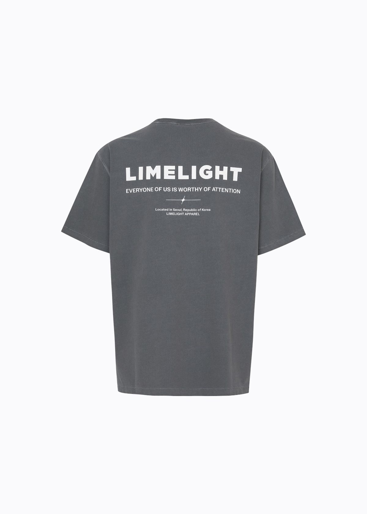 라임라잇 어패럴(LIMELIGHT APPAREL) 어패럴 피그먼트 백 로고 티셔츠 (차콜/화이트)