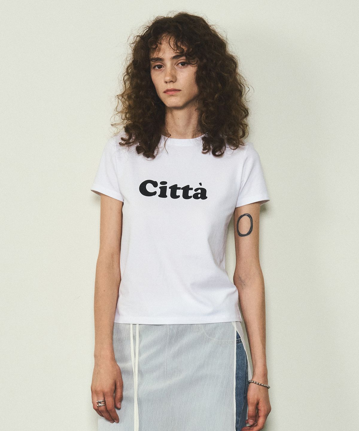 씨타(CITTA) 시그니처 로고 반팔 티셔츠_CTT332(화이트)