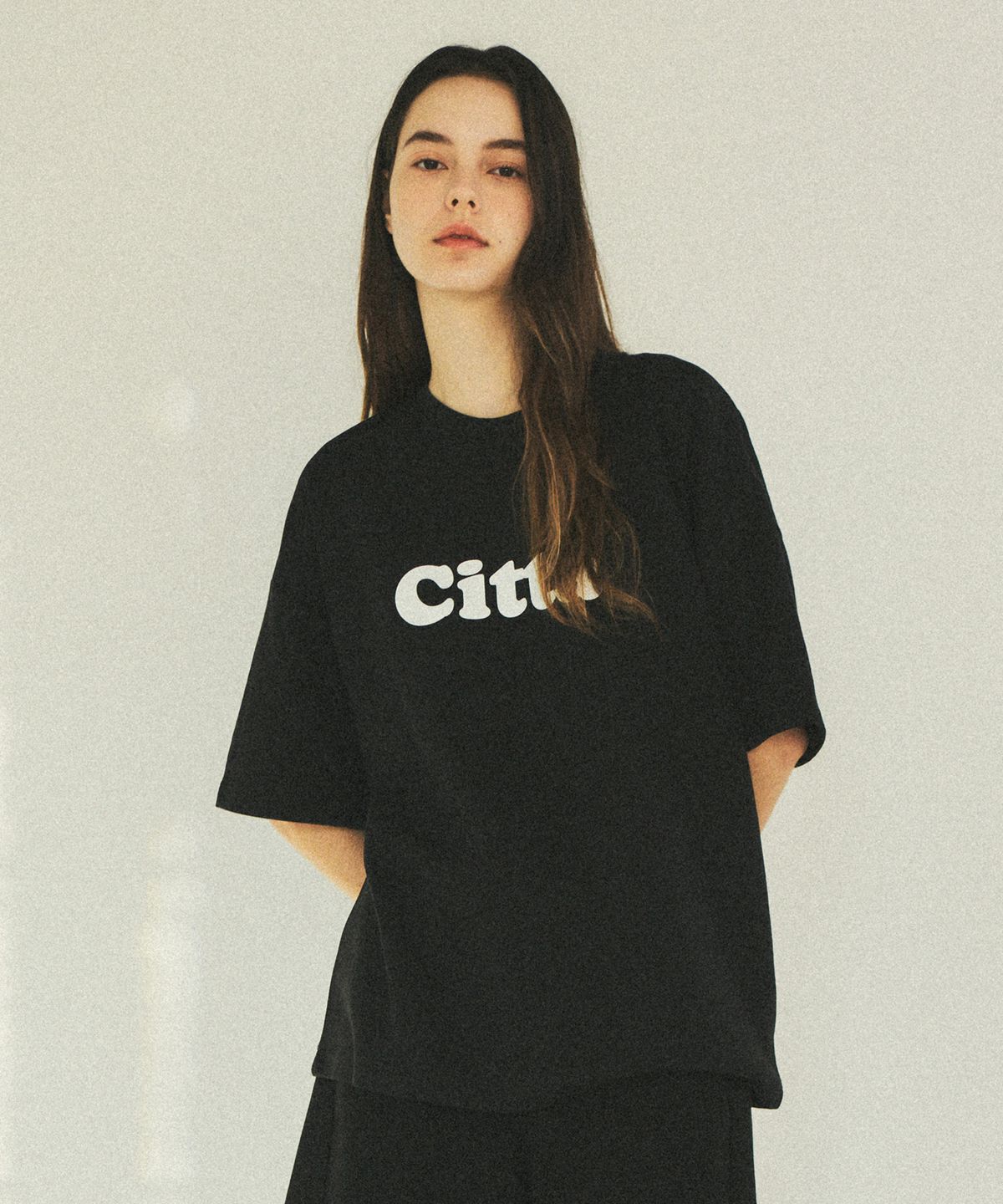 씨타(CITTA) 시그니처 로고 오버핏 루즈 티셔츠_CTT312(블랙)